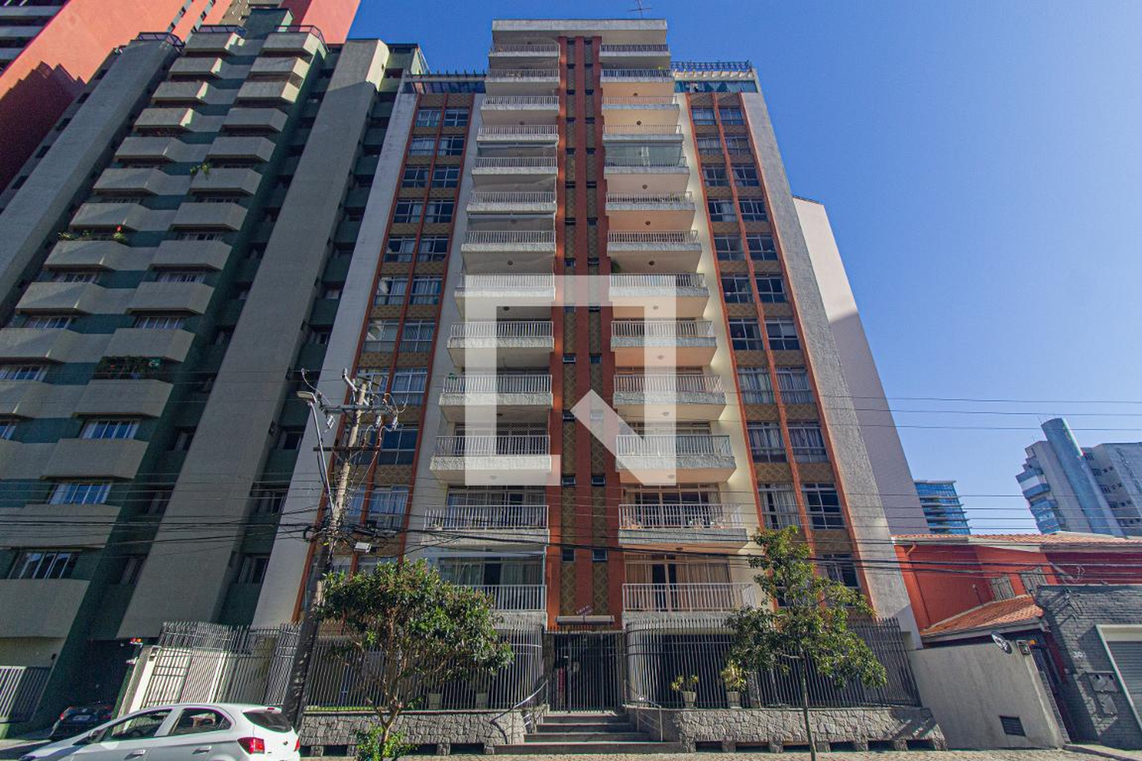 Fachada Condomínio em Rua Manoel Eufrásio, 293