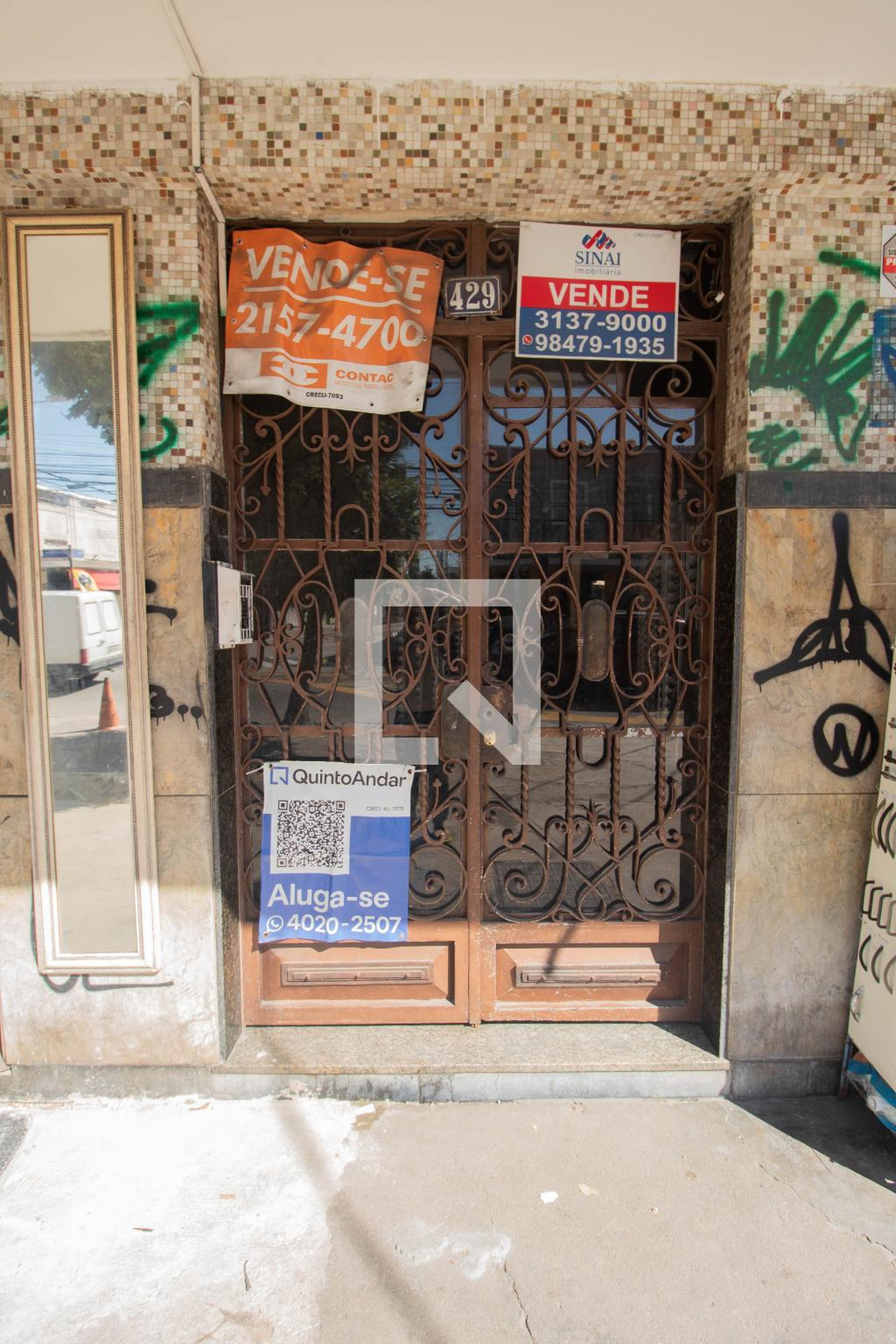 Fachada Condomínio em Rua Cardoso de Morais, 429