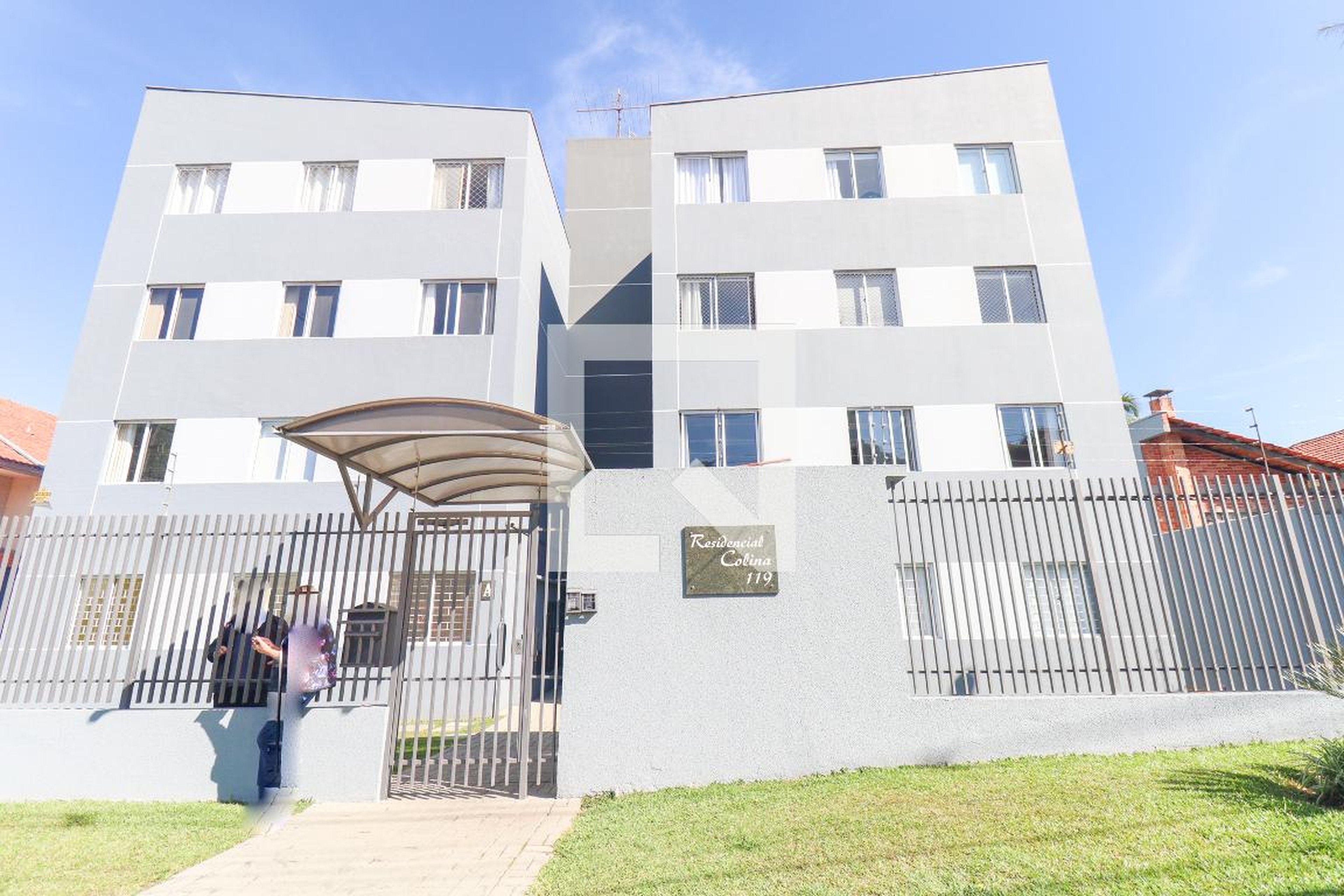 Fachada do Condomínio Residêncial Camila