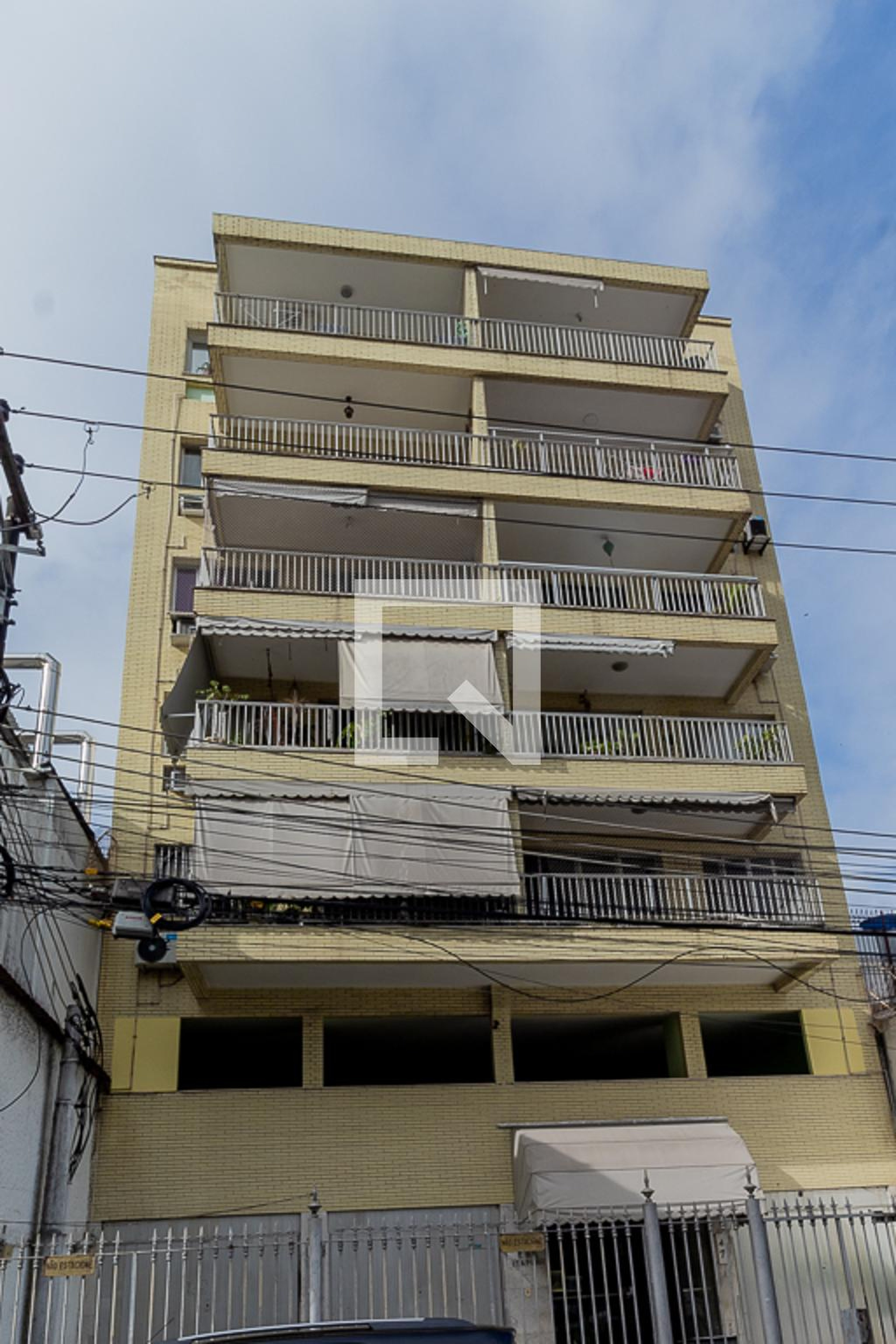 Fachada Condomínio Itapoan