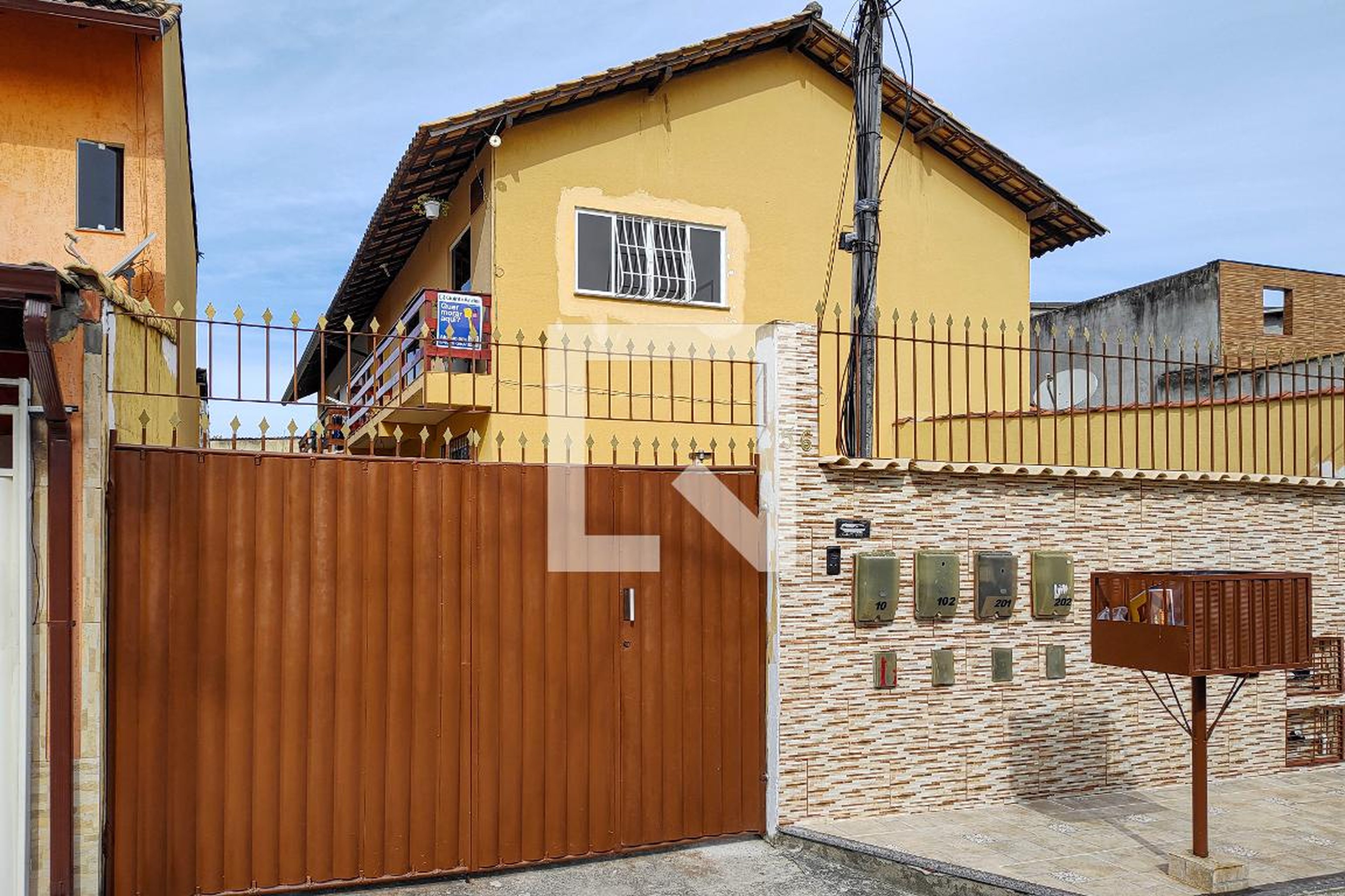 Fachada Condomínio em Rua Carolina da Fonseca, 56