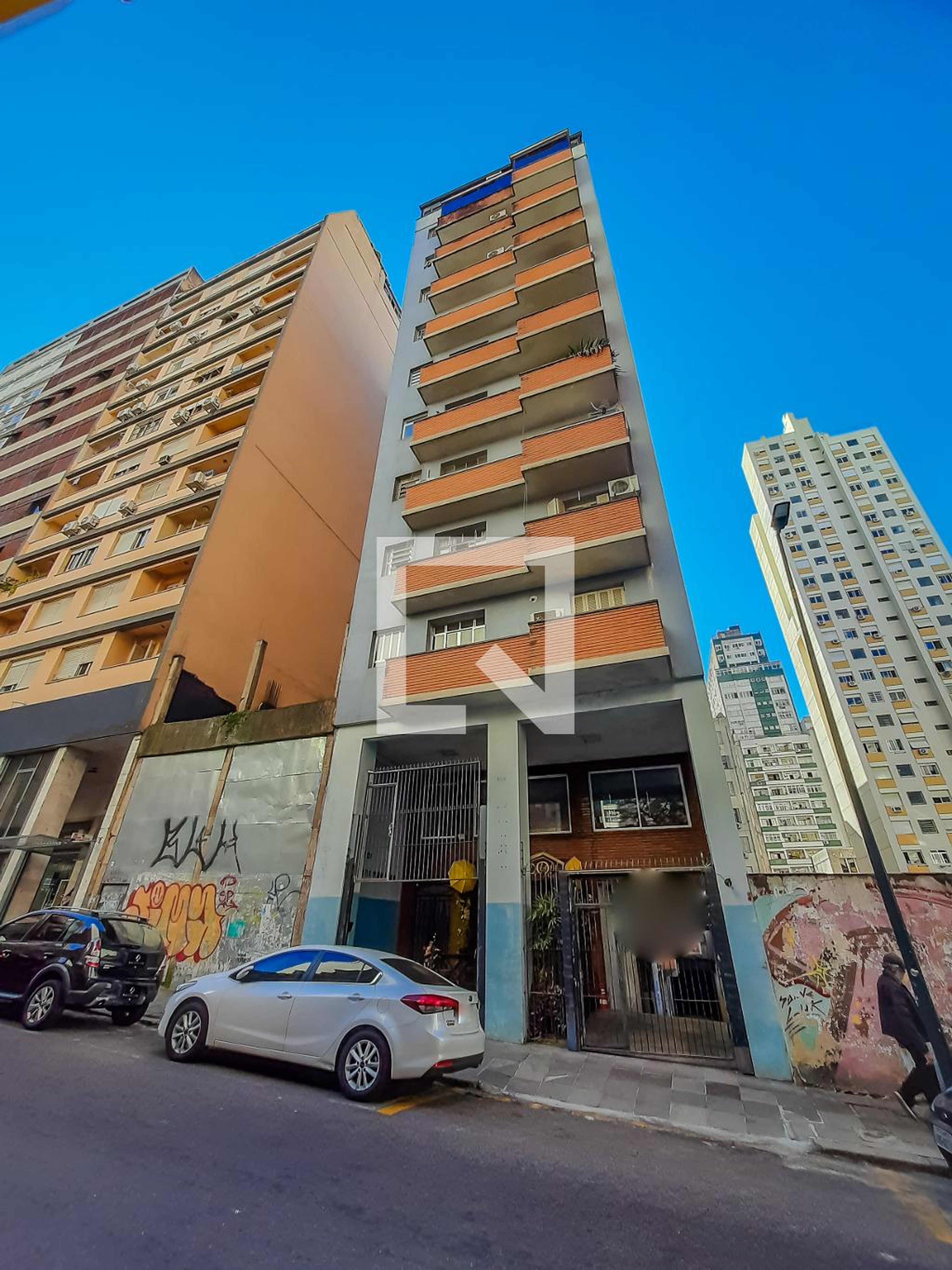 Fachada Condomínio em Rua Jerônimo Coelho, 44