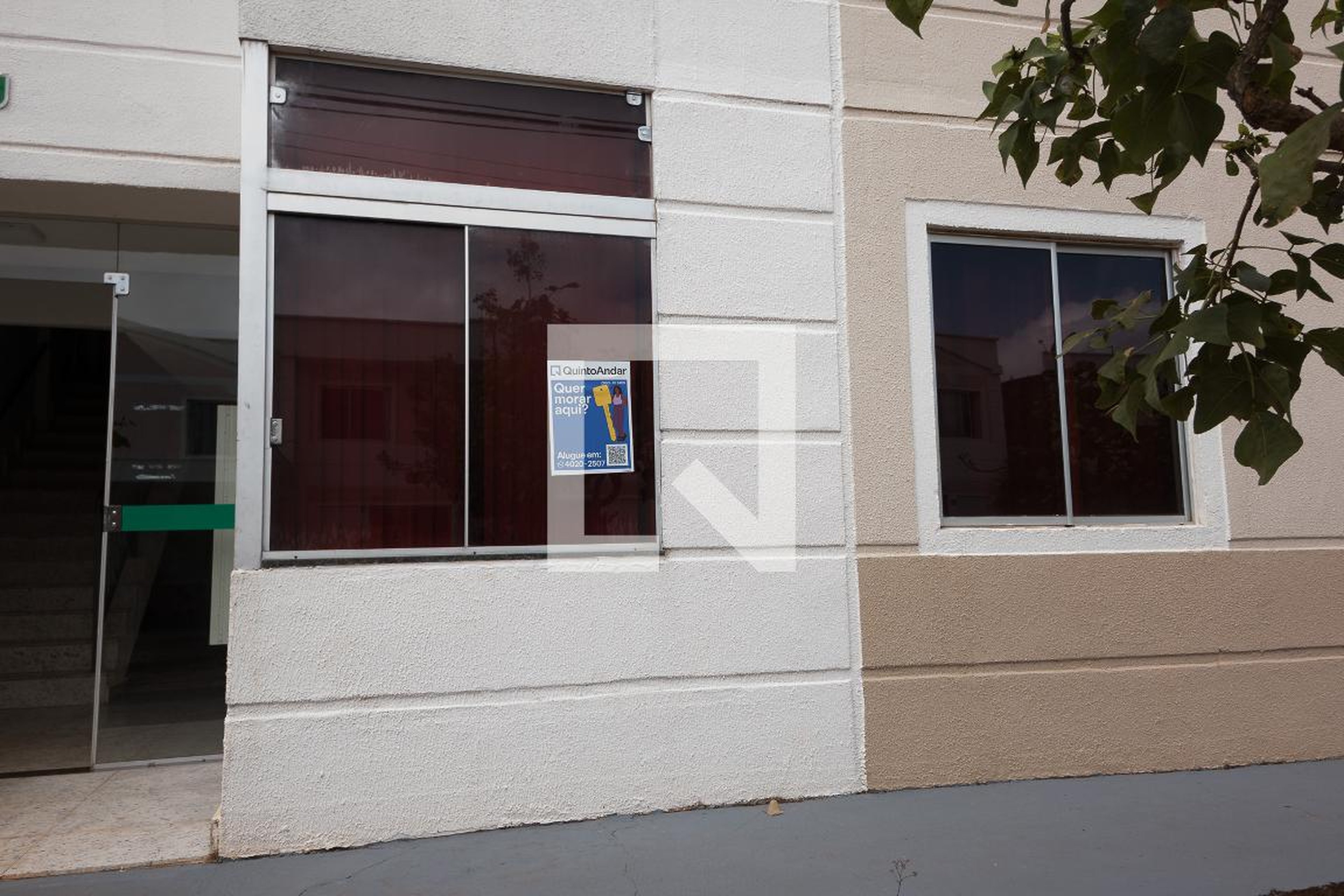 Entrada Condomínio em Quadra 10 Rua E, 1