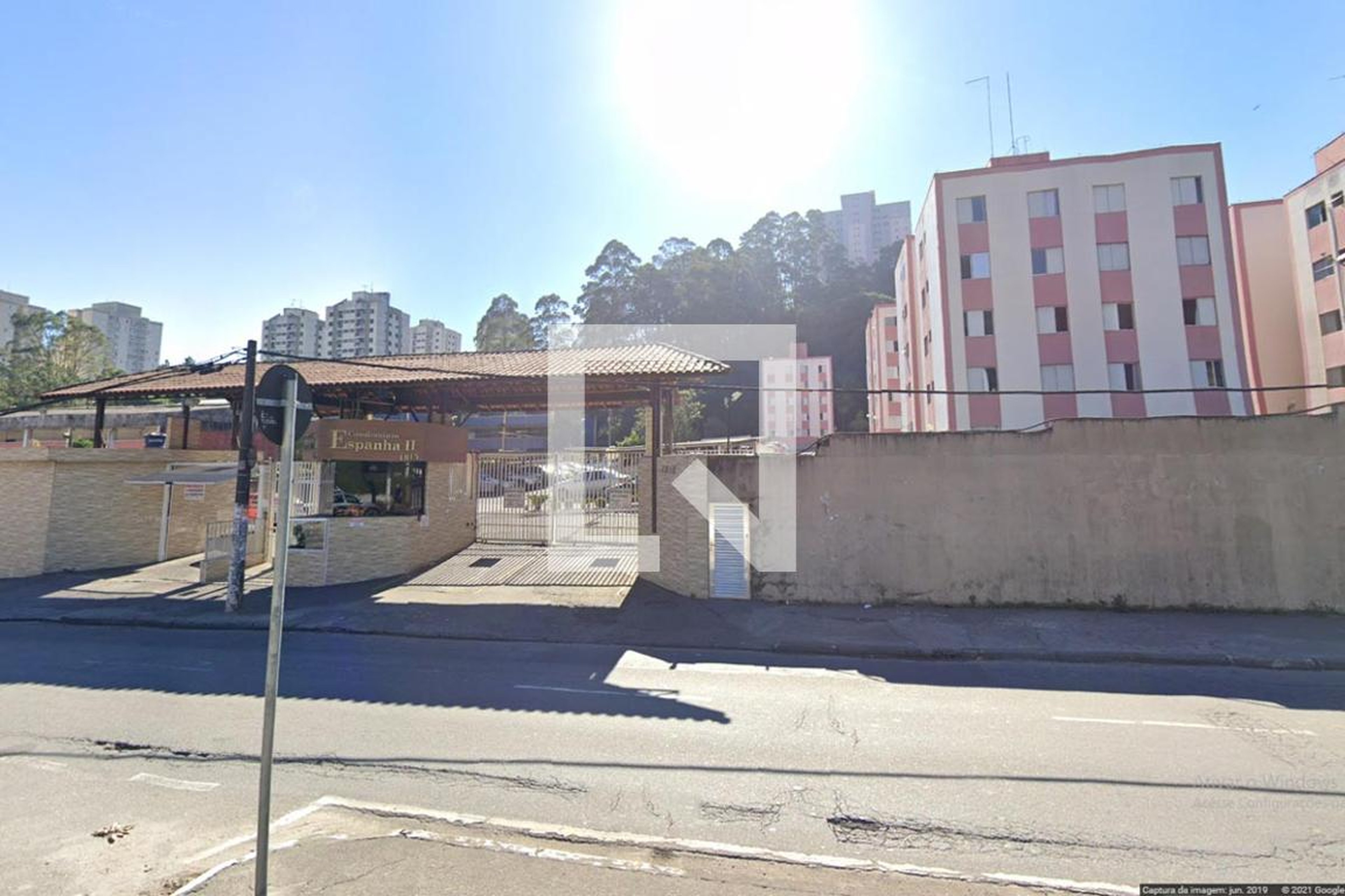 Fachada do Condomínio Condomínio em Rua Tiradentes, 1825