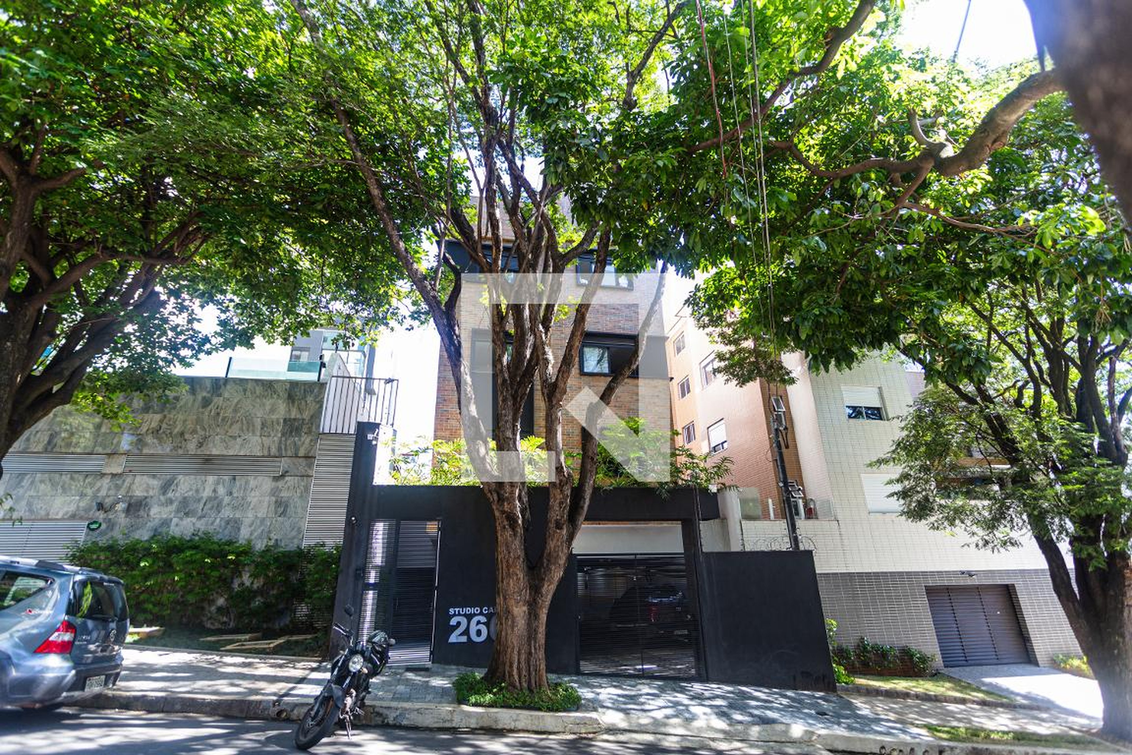 Fachada Condomínio em Rua Laranjal, 266