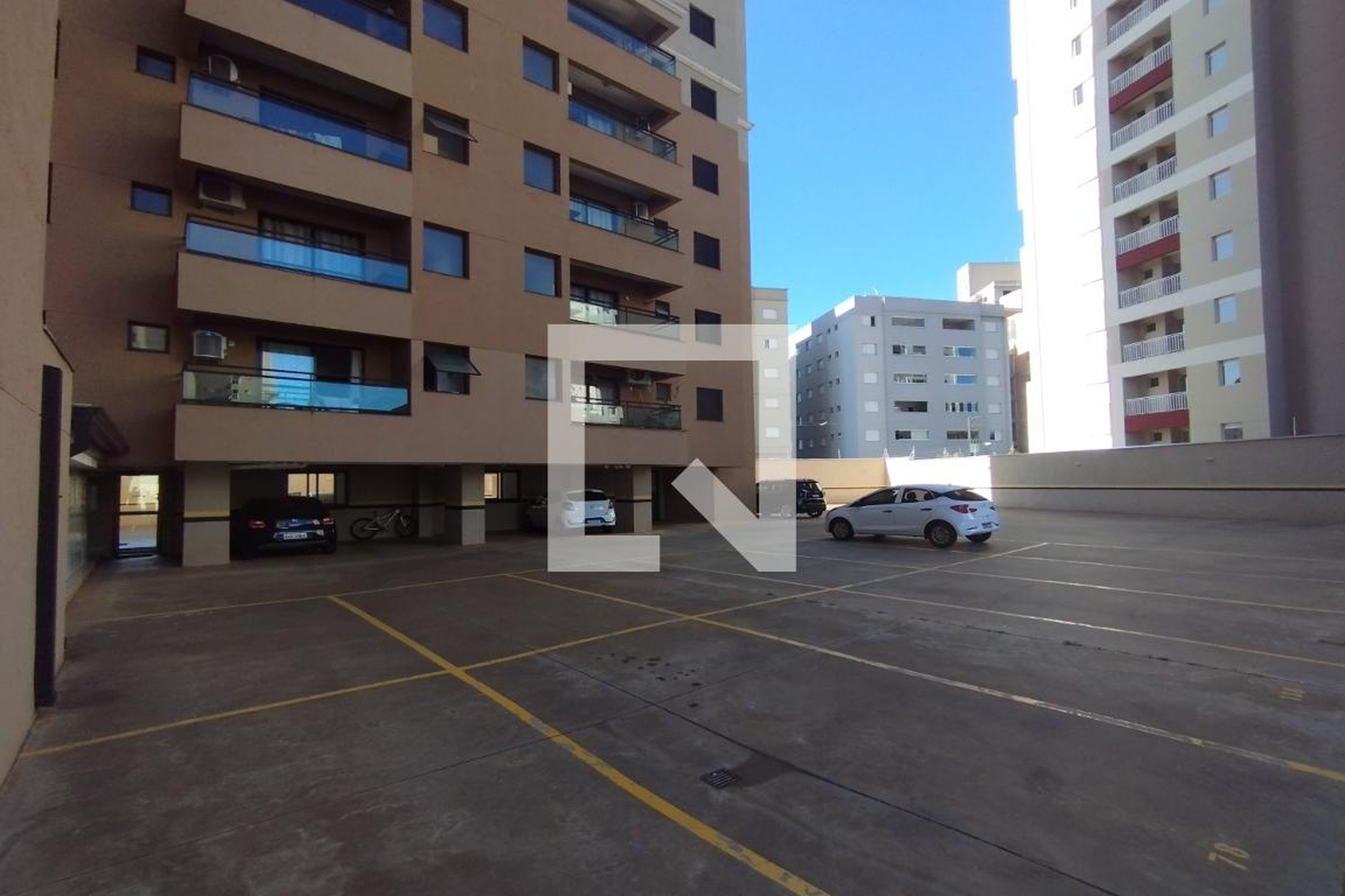 Estacionamento - Residencial Zeus