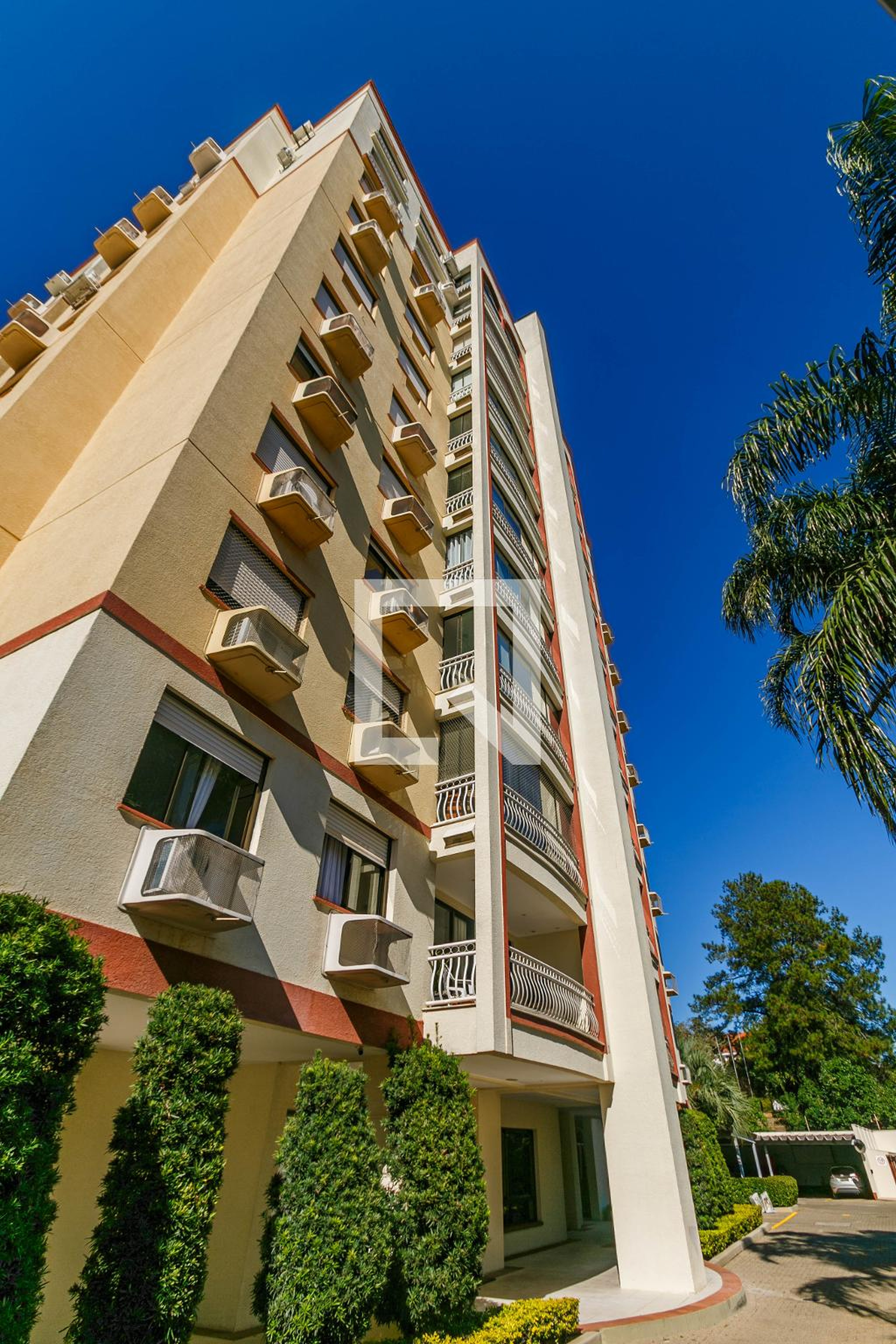 Fachada Condomínio em Rua Bispo Willian Thomas, 260