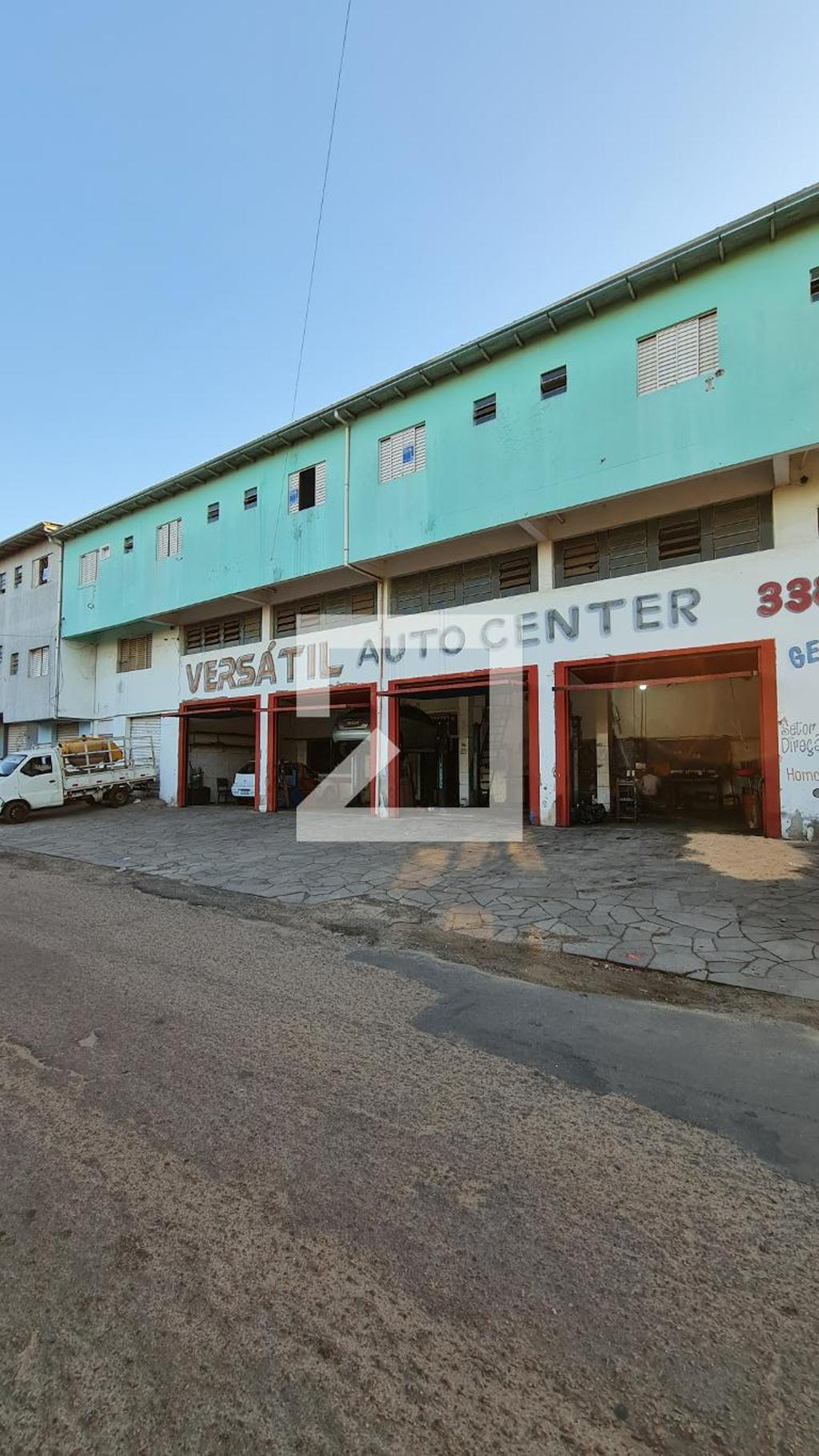 Fachada Condomínio em Avenida Bernardino Silveira Pastoriza, 991