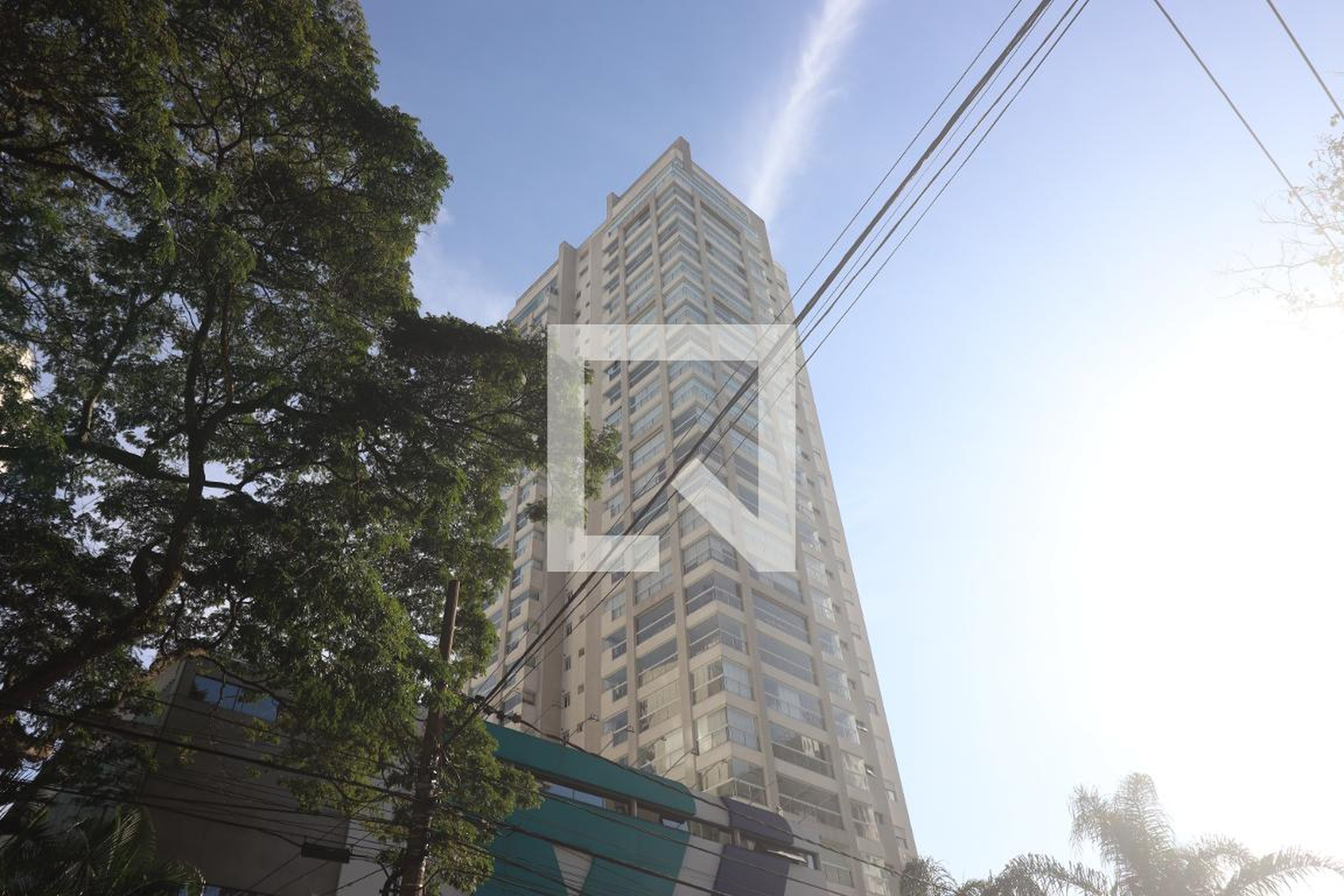 Fachada do prédio Condomínio em Rua Voluntários da Pátria, 3966