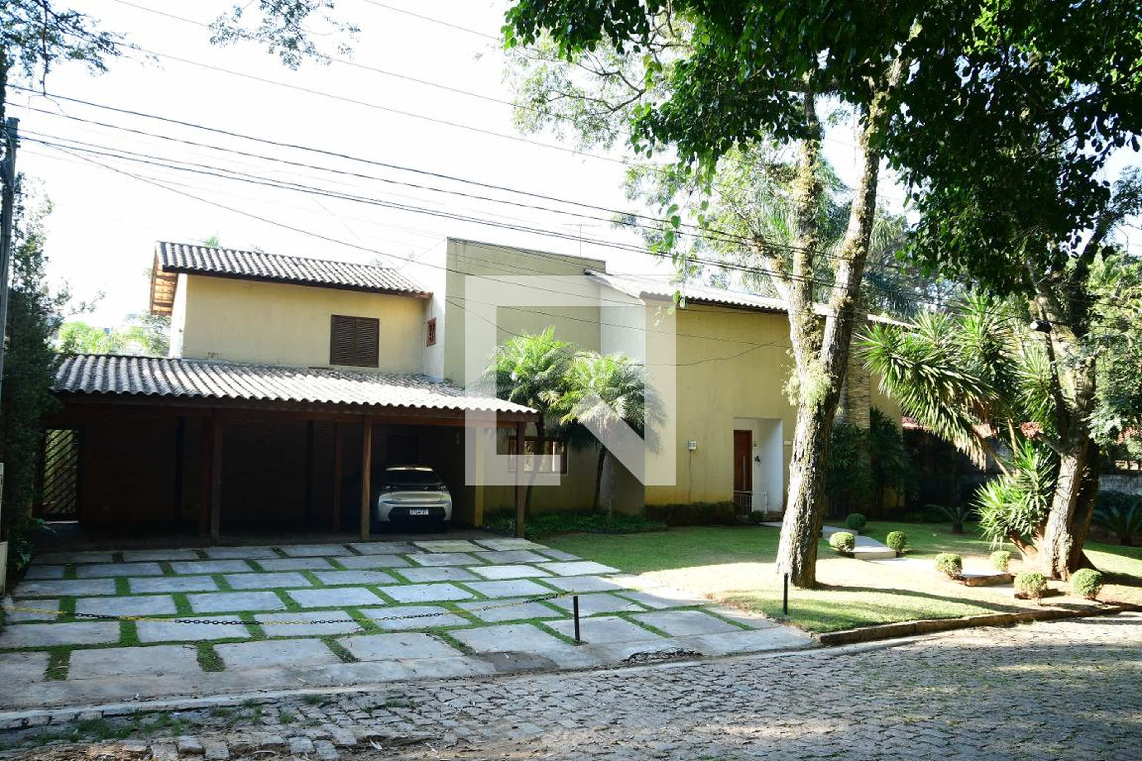 fachada Condomínio em Rua Cassino, 119