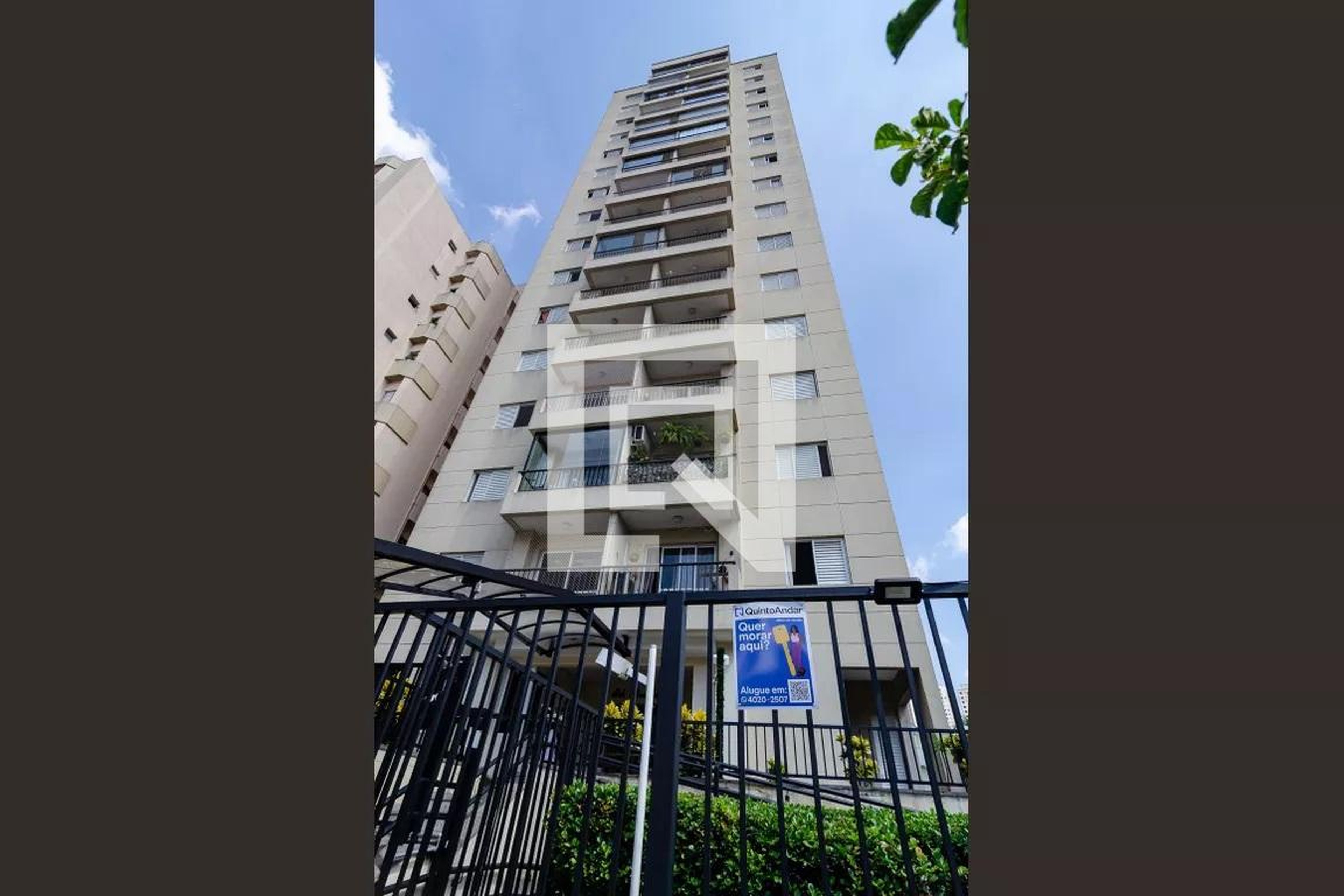 Fachada do Prédio Condomínio Breno