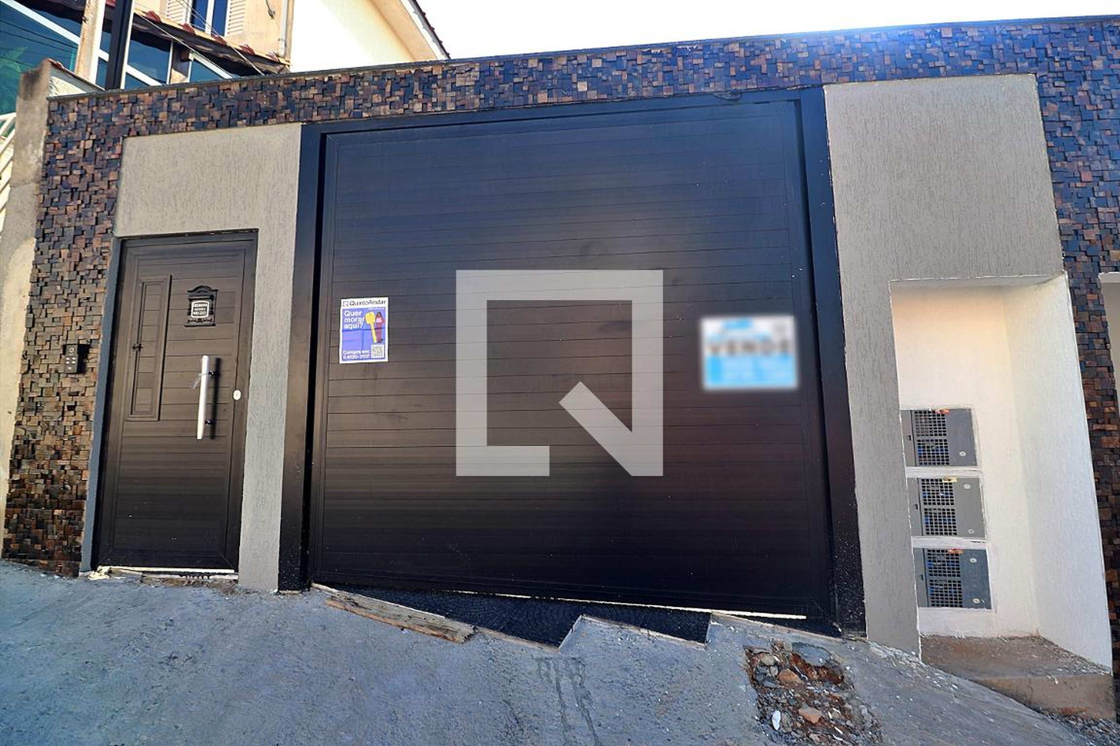 Fachada Condomínio em Rua Cabreúva, 561