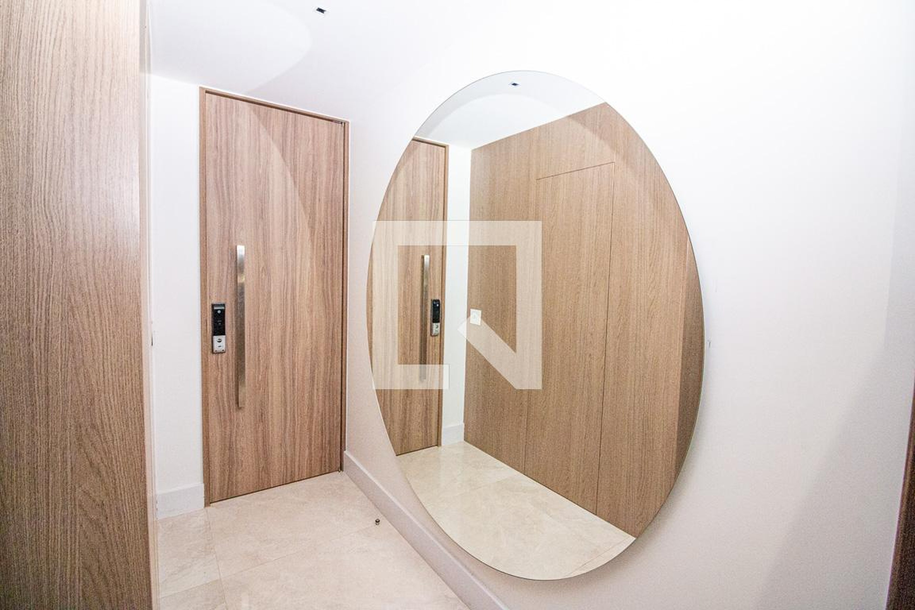 Entrada Condomínio em Sqnw 107 Bloco G, 107