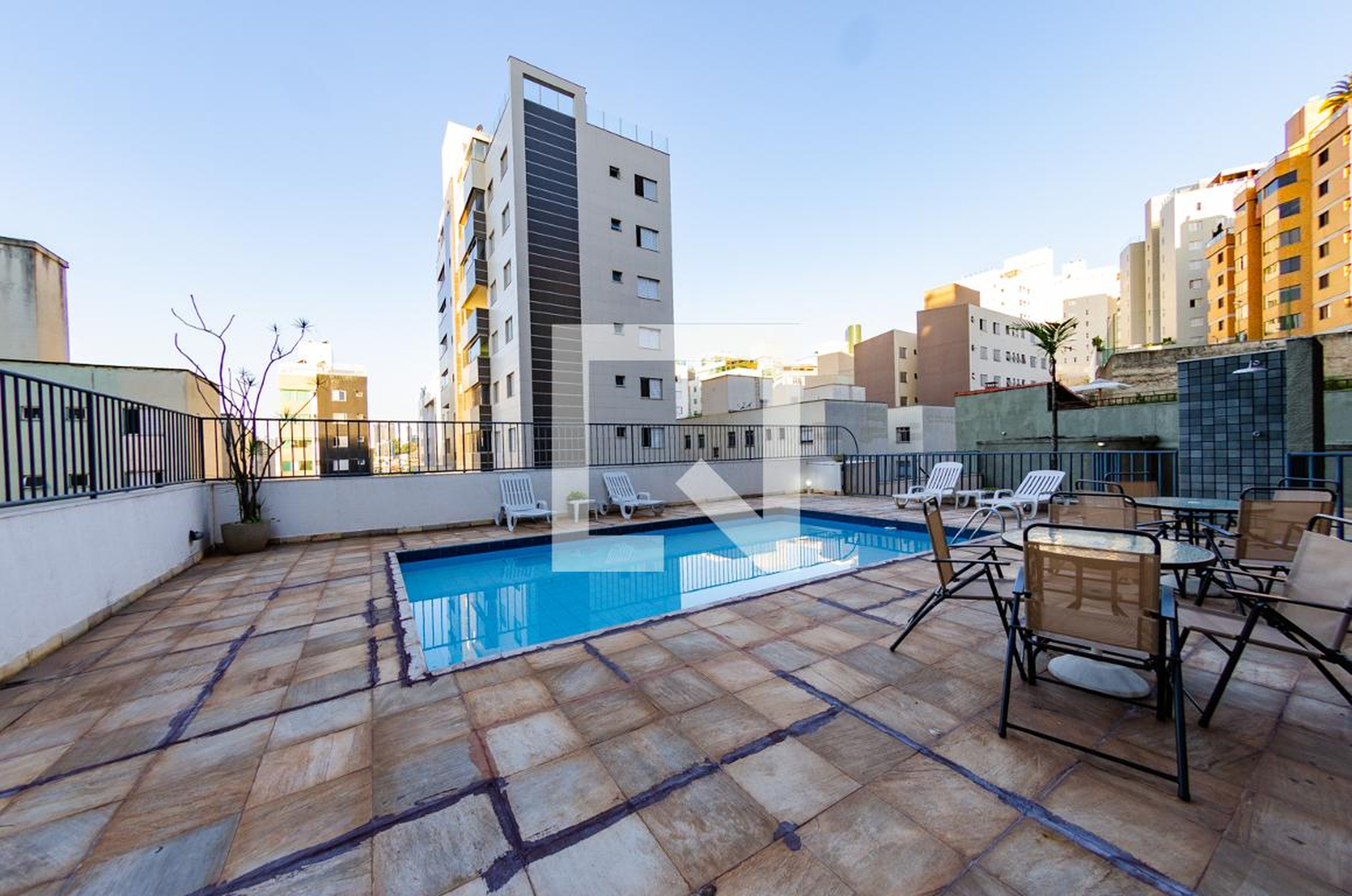 Piscina - Residencial Algarves