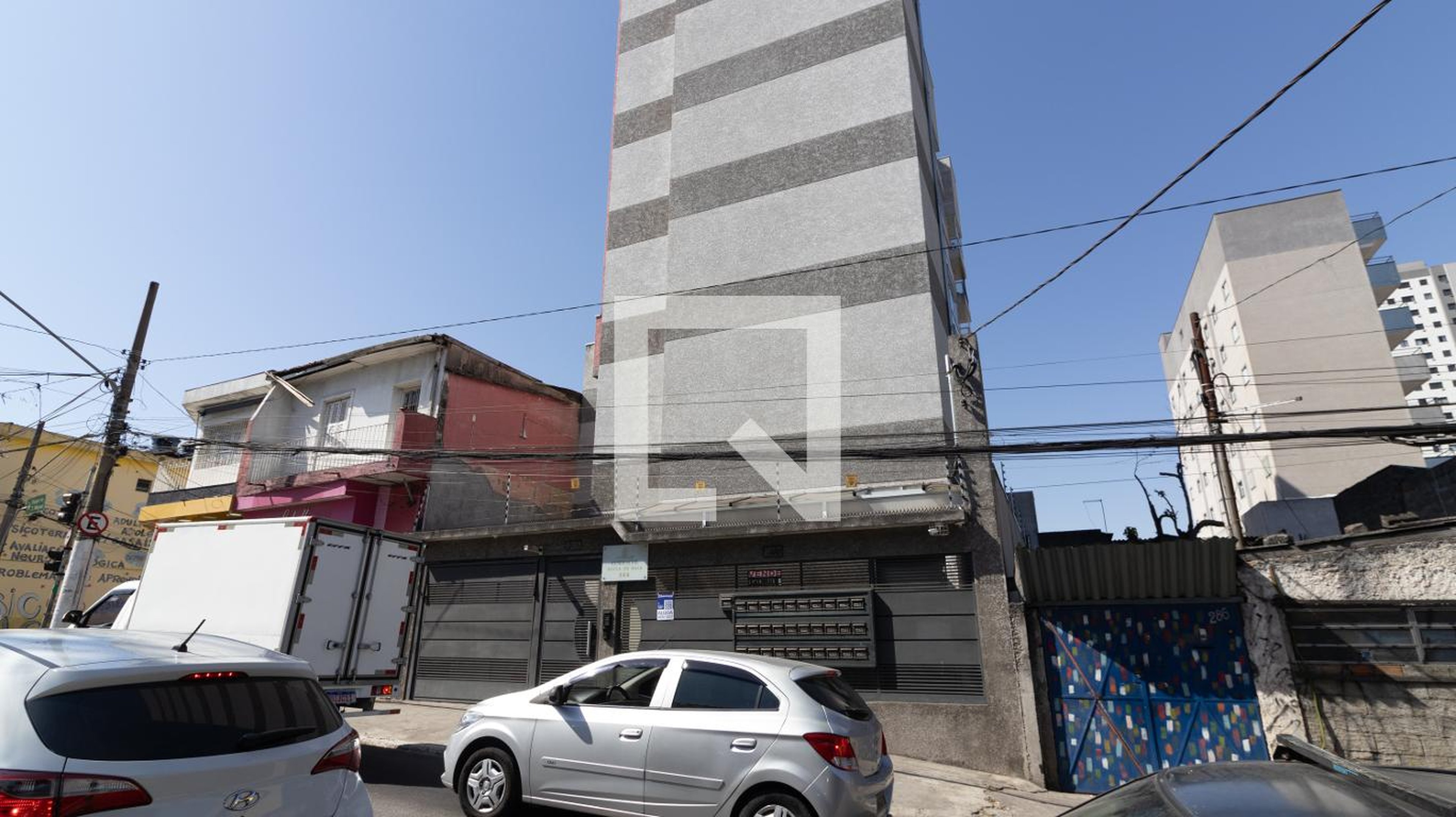 Fachada Condomínio em Avenida Águia de Haia, 306