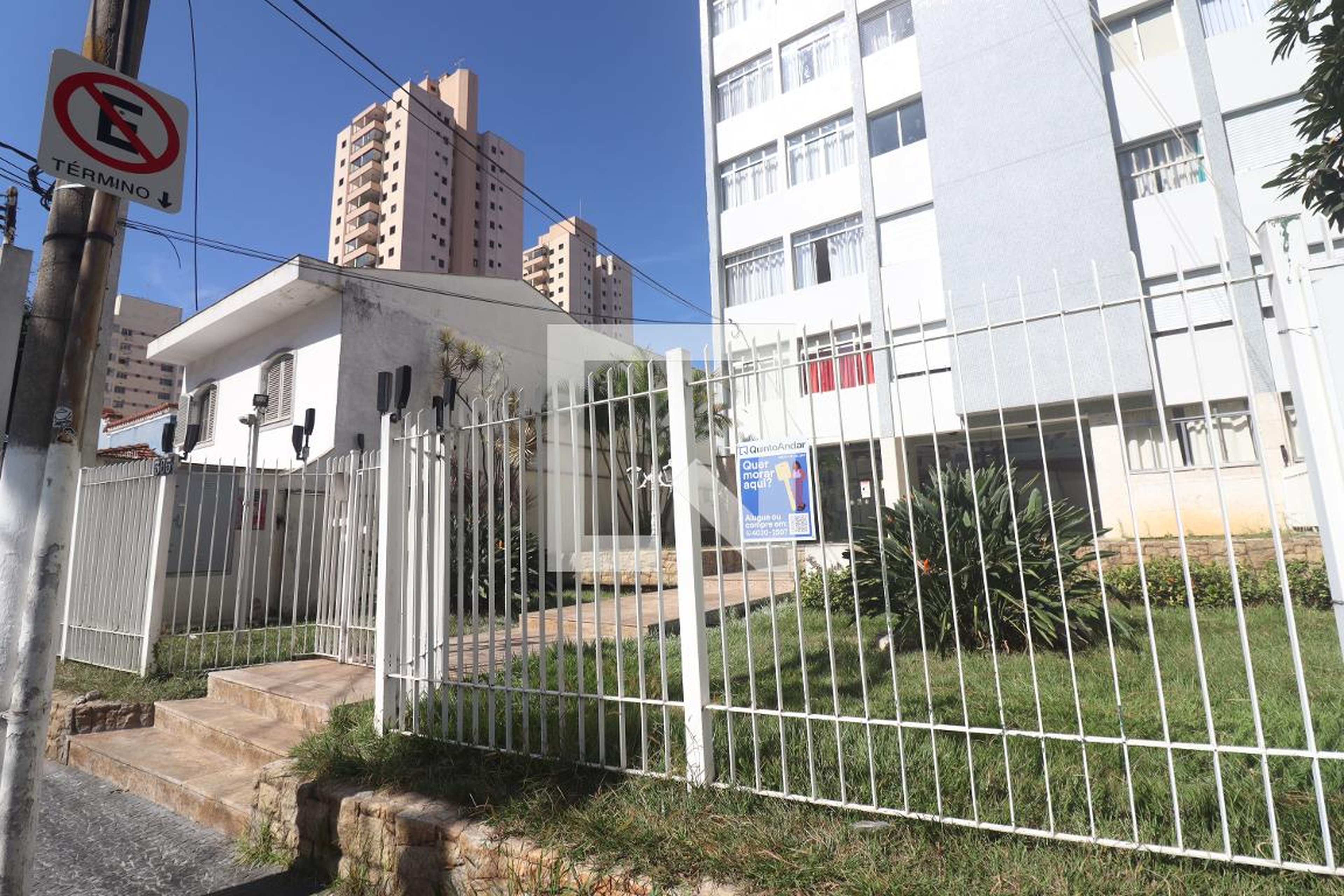 Fachada do condomínio Edifício Elisabete