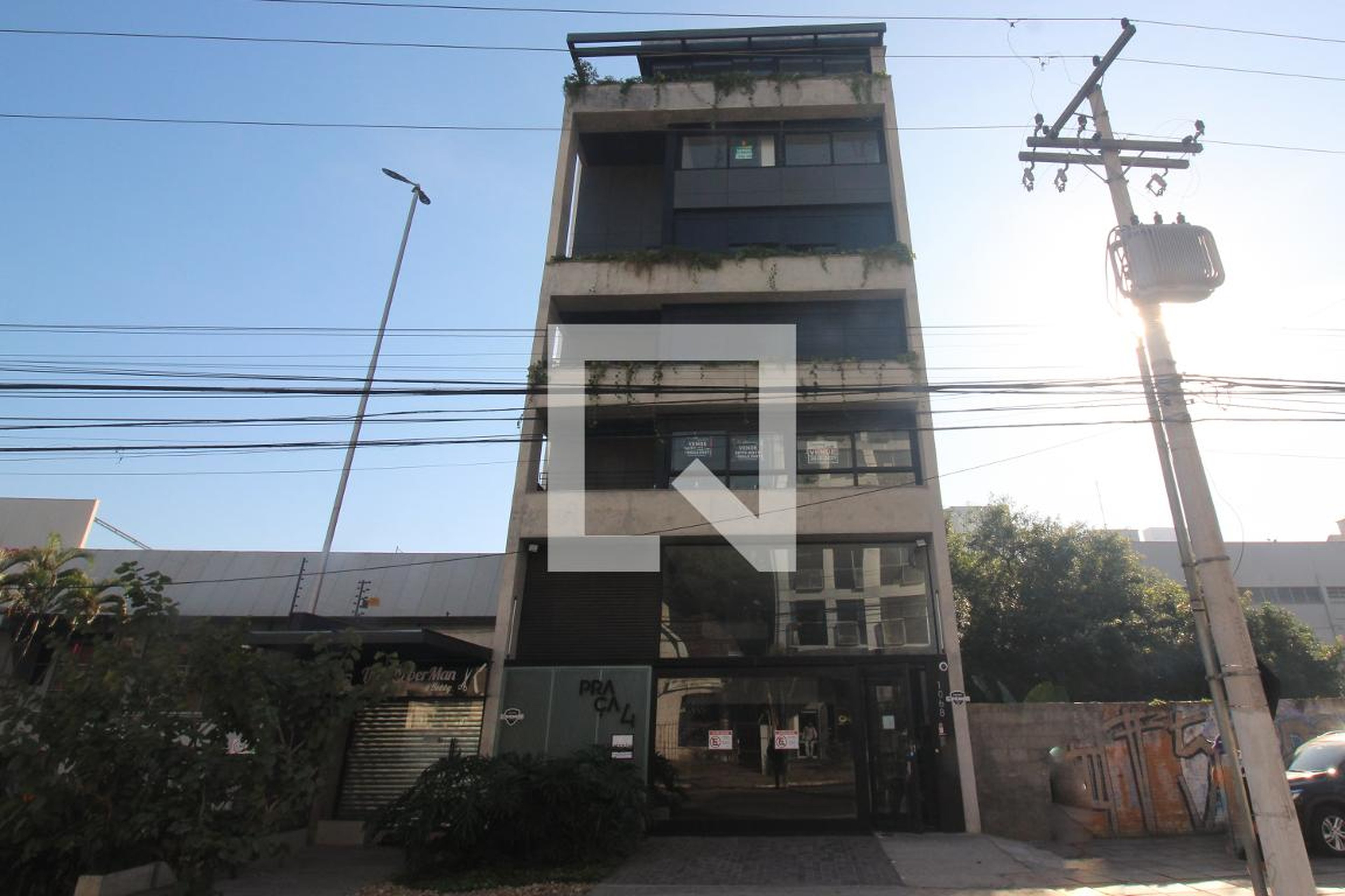 Fachada do Prédio Condomínio Praça 4