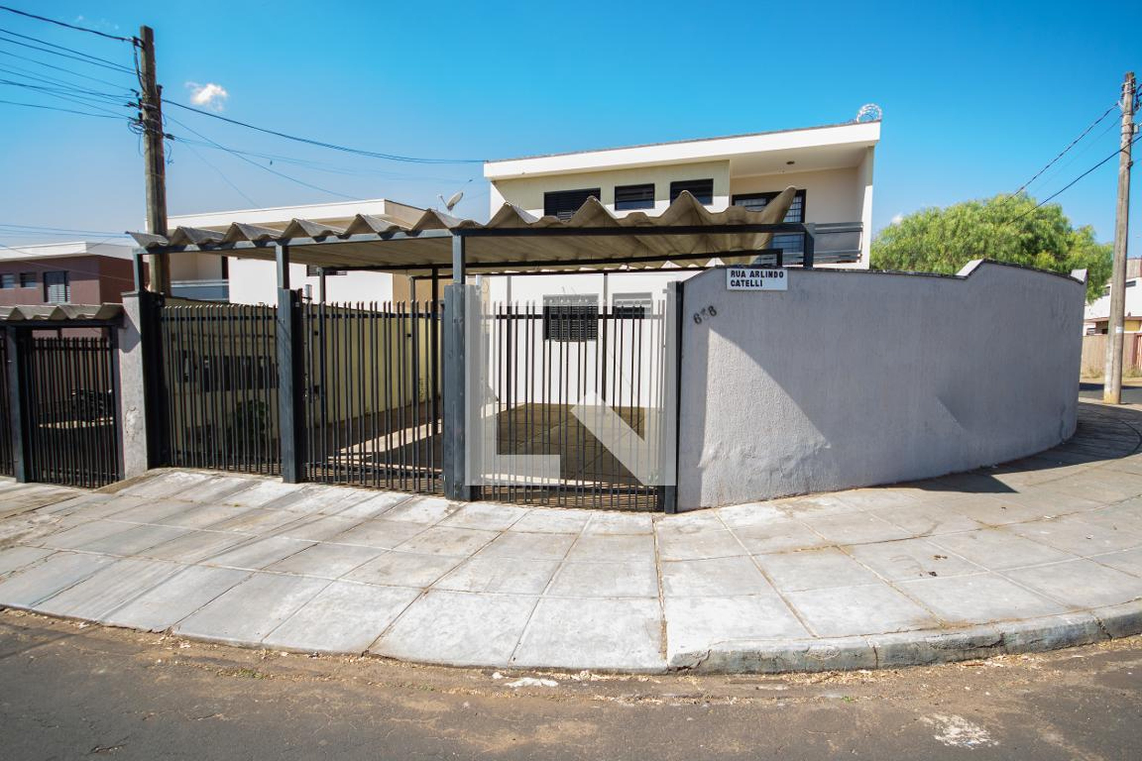 Fachada do Prédio Condomínio em Rua Arlindo Catelli, 636