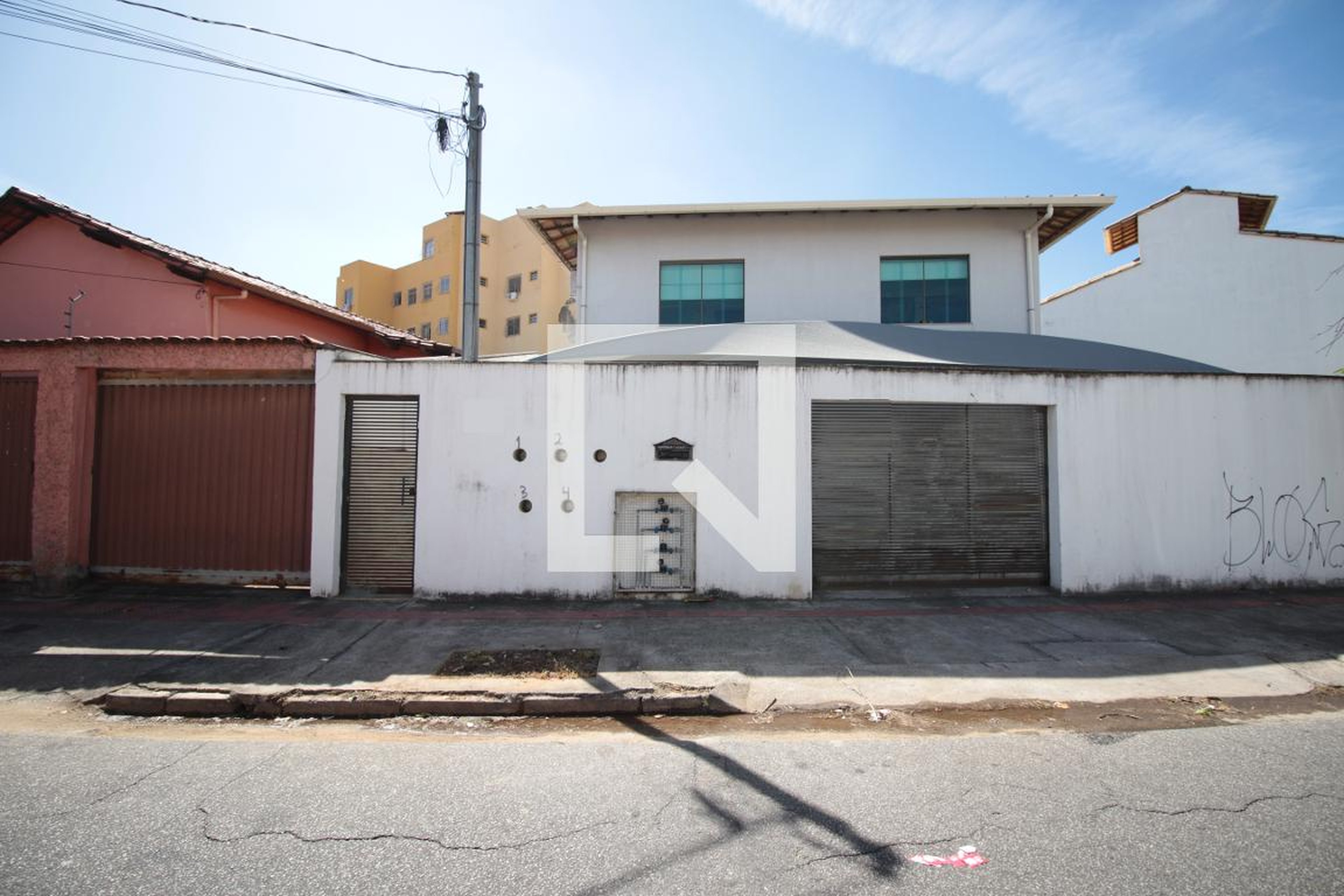 Fachada Condomínio em Rua dos Javaés, 106