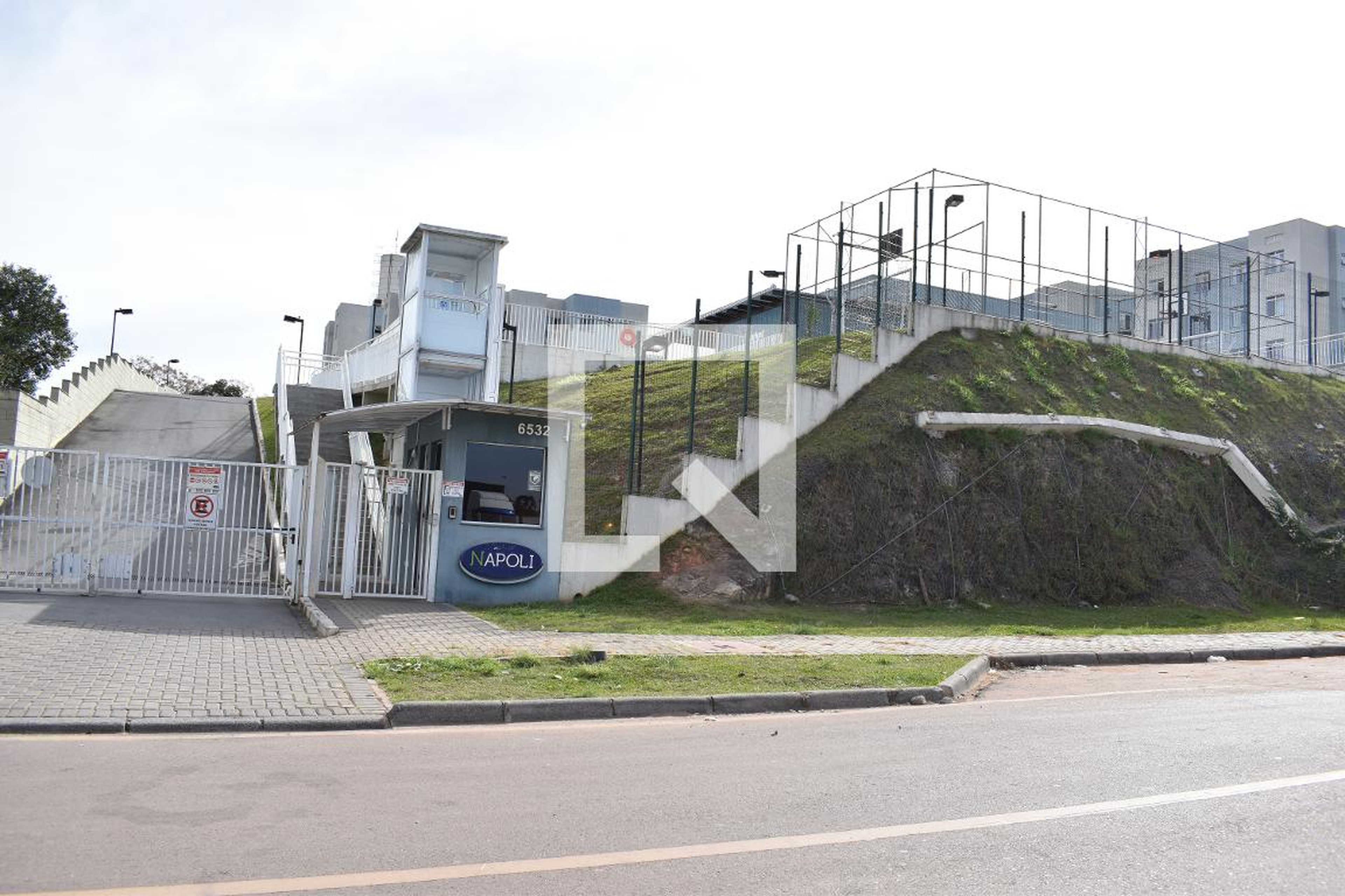 Fachada do condomínio Residencial Napoli