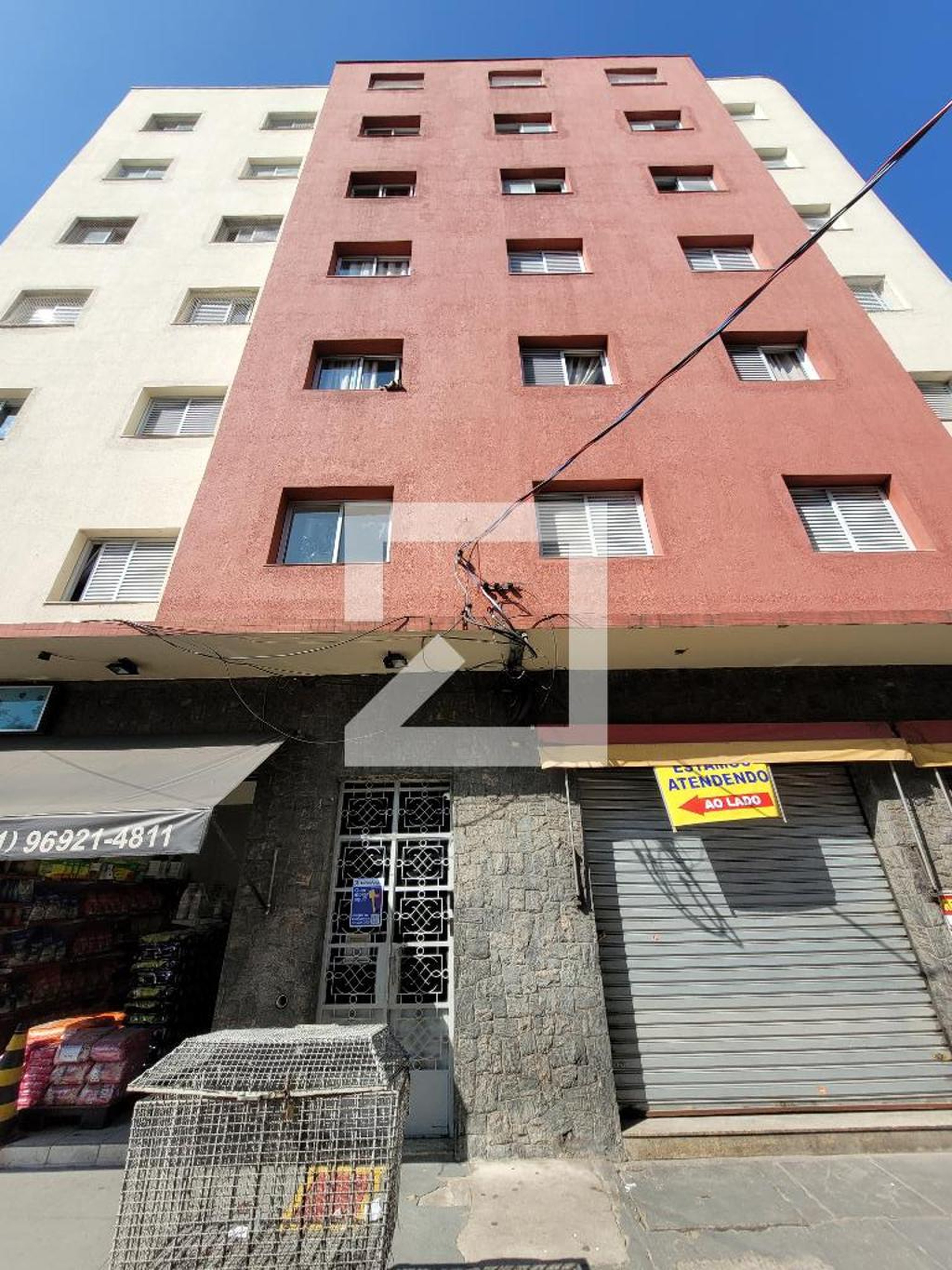 Fachada do Prédio Condomínio 21 de Abril