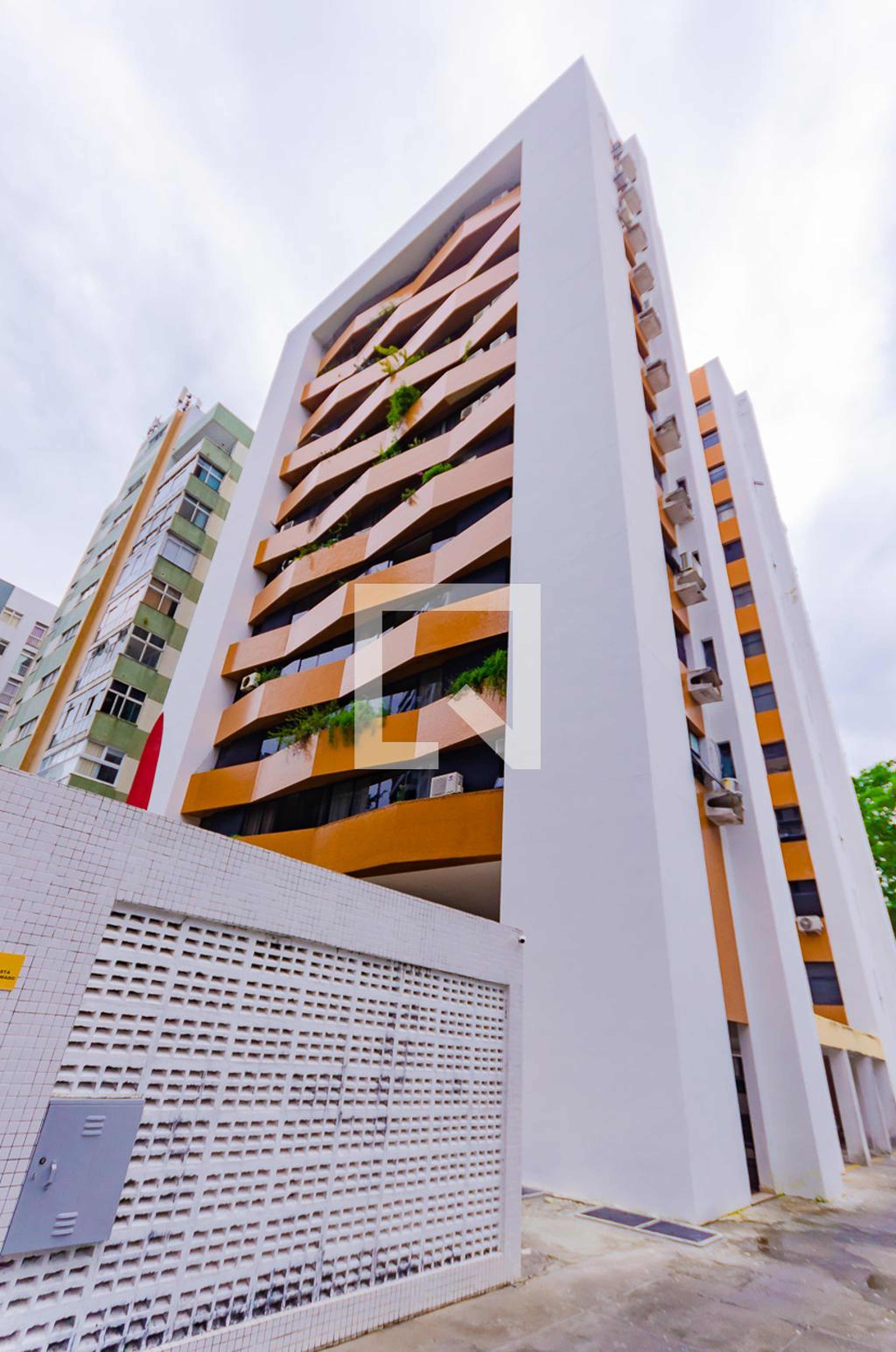 Fachada do Condomínio Condomínio Top Life