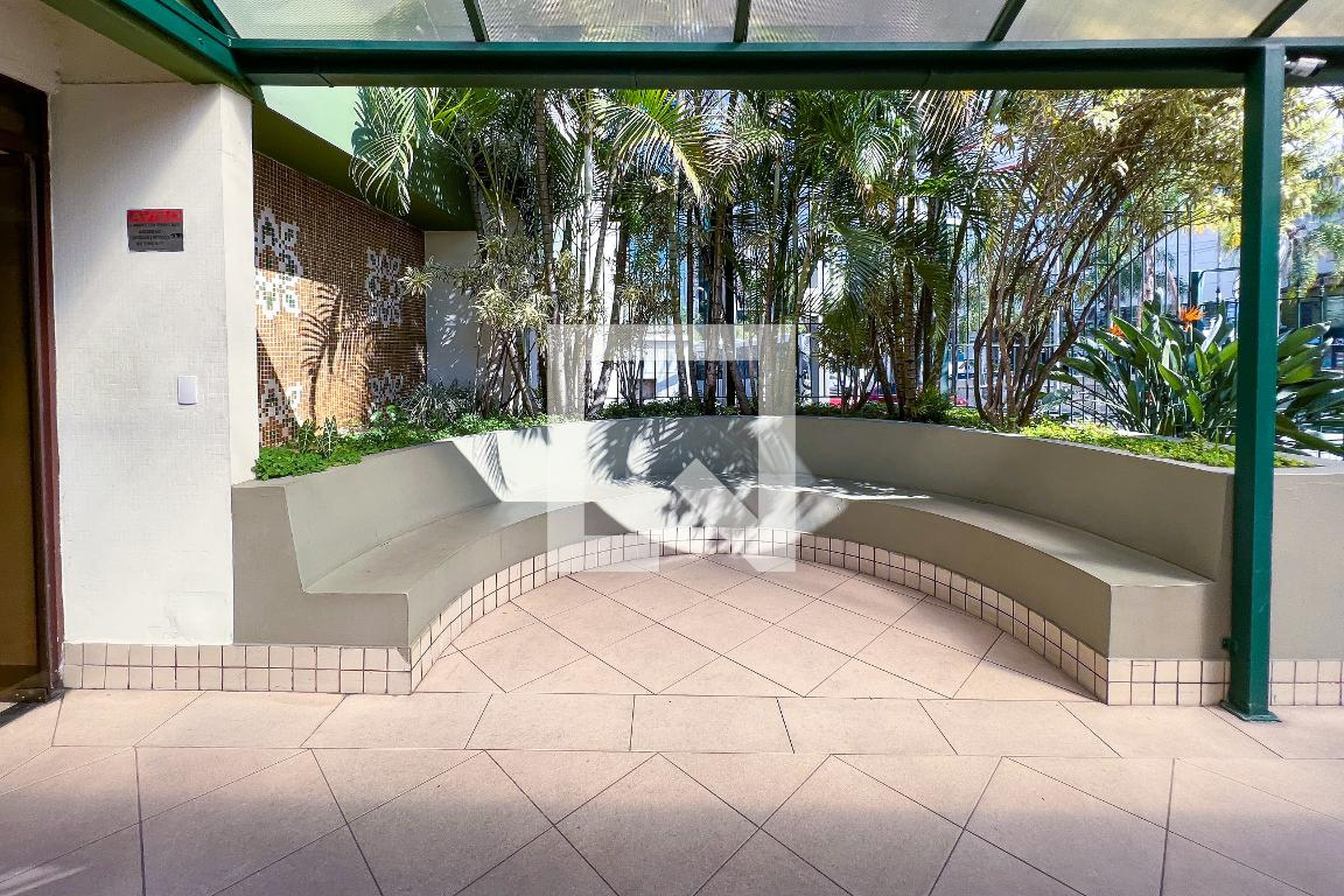 Área externa - Edifício Arco-Iris