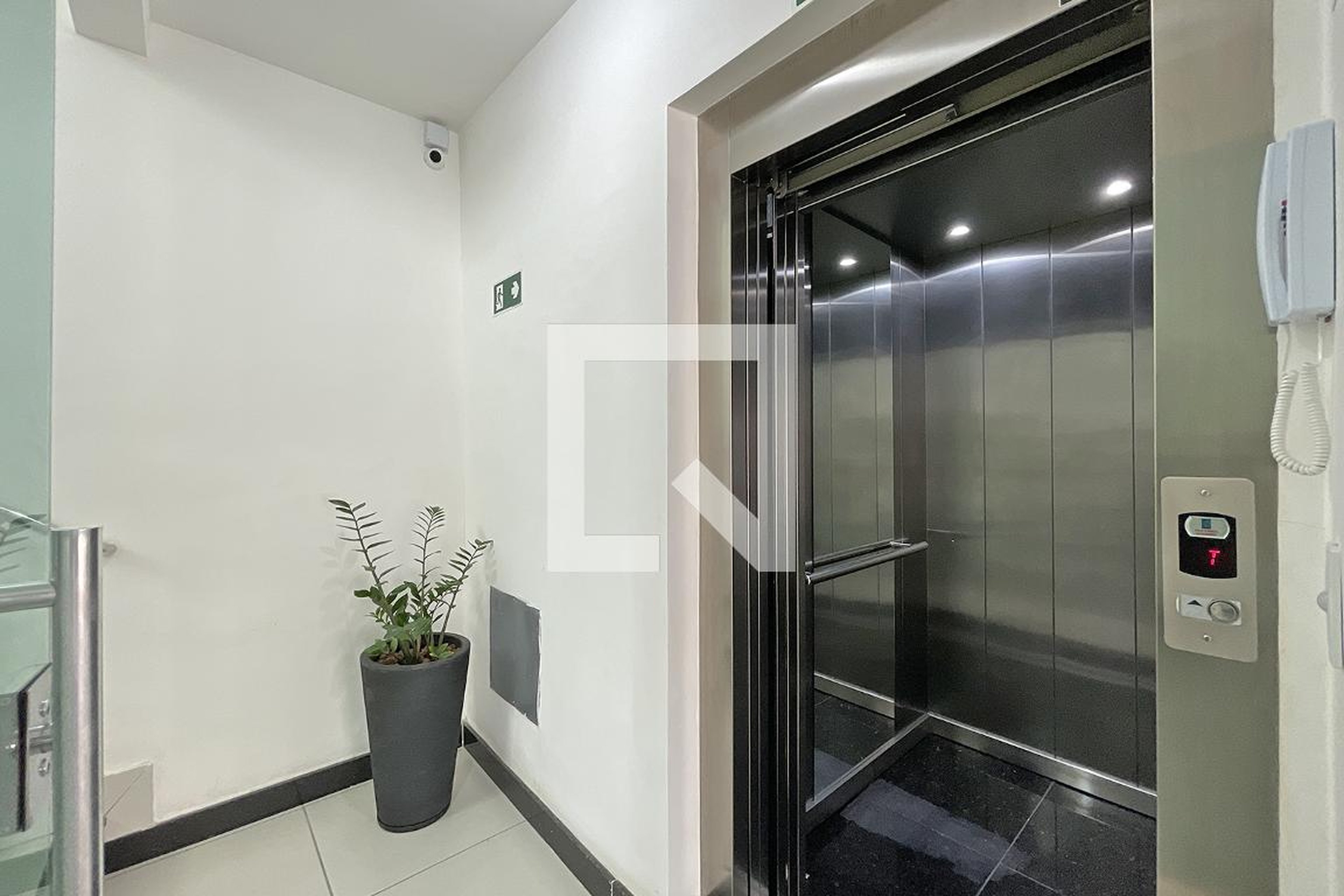 Hall de Entrada - Edifício Eduardo da Cunha Ramos