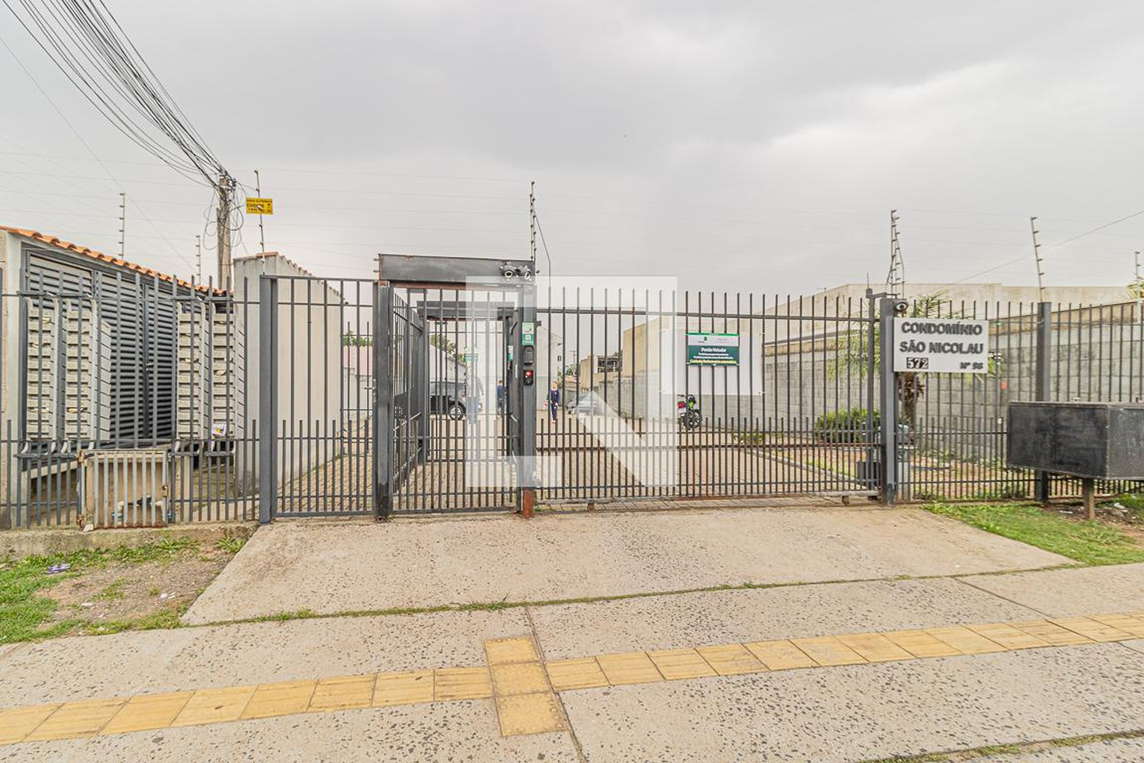 Fachada do Condomínio Condomínio São Nicolau