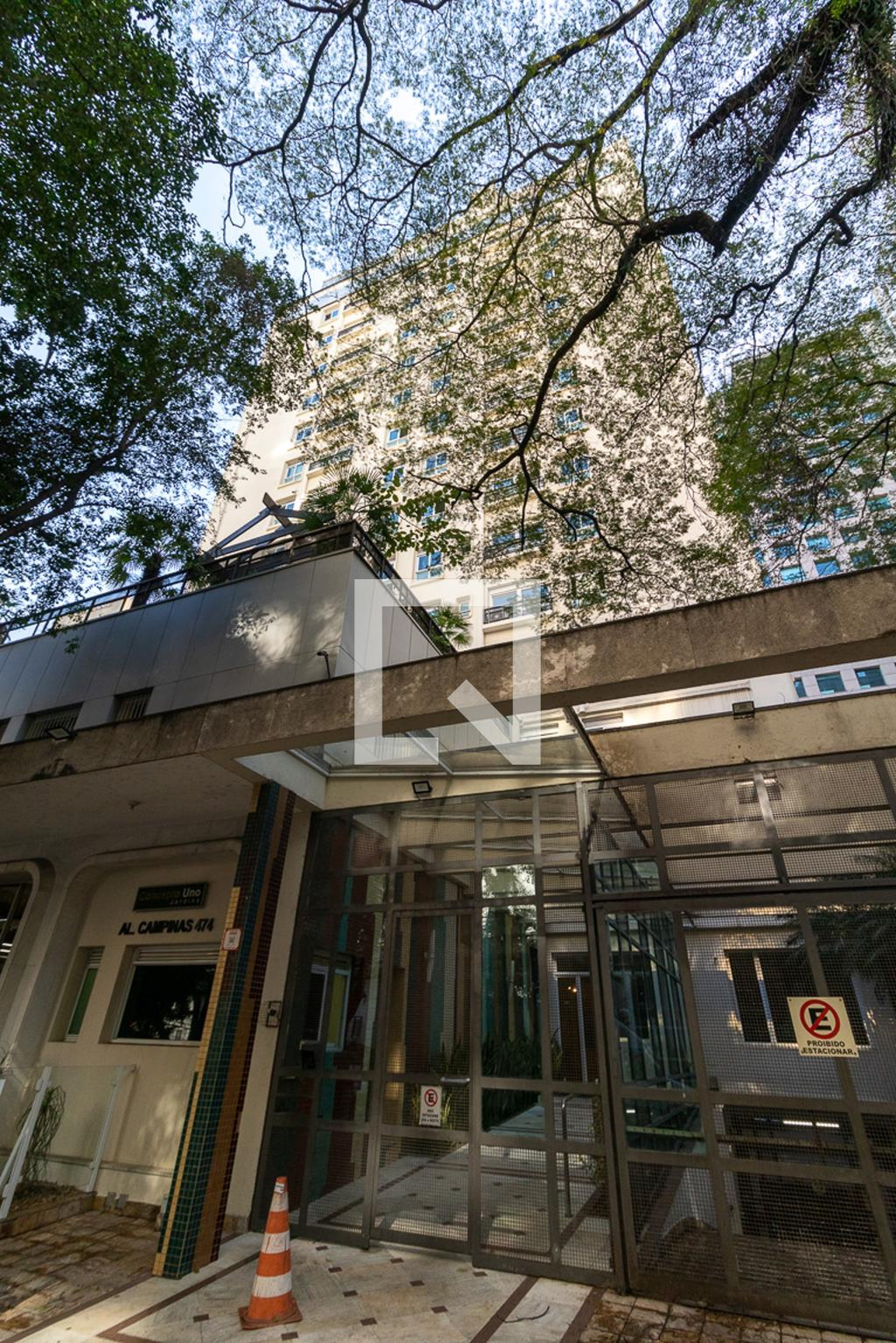 Fachada Condomínio em Alameda Campinas, 305