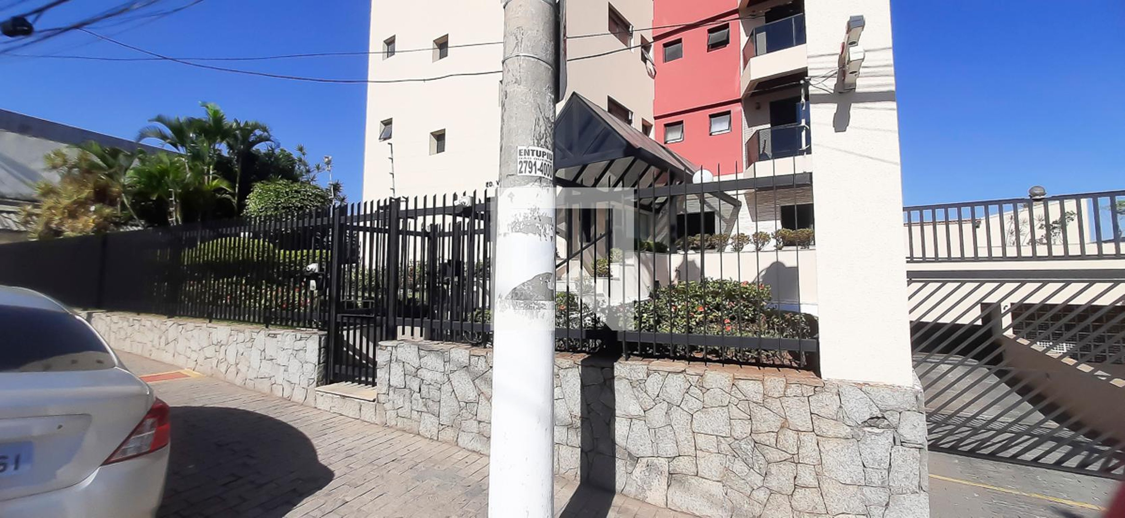 Fachada Condomínio Village