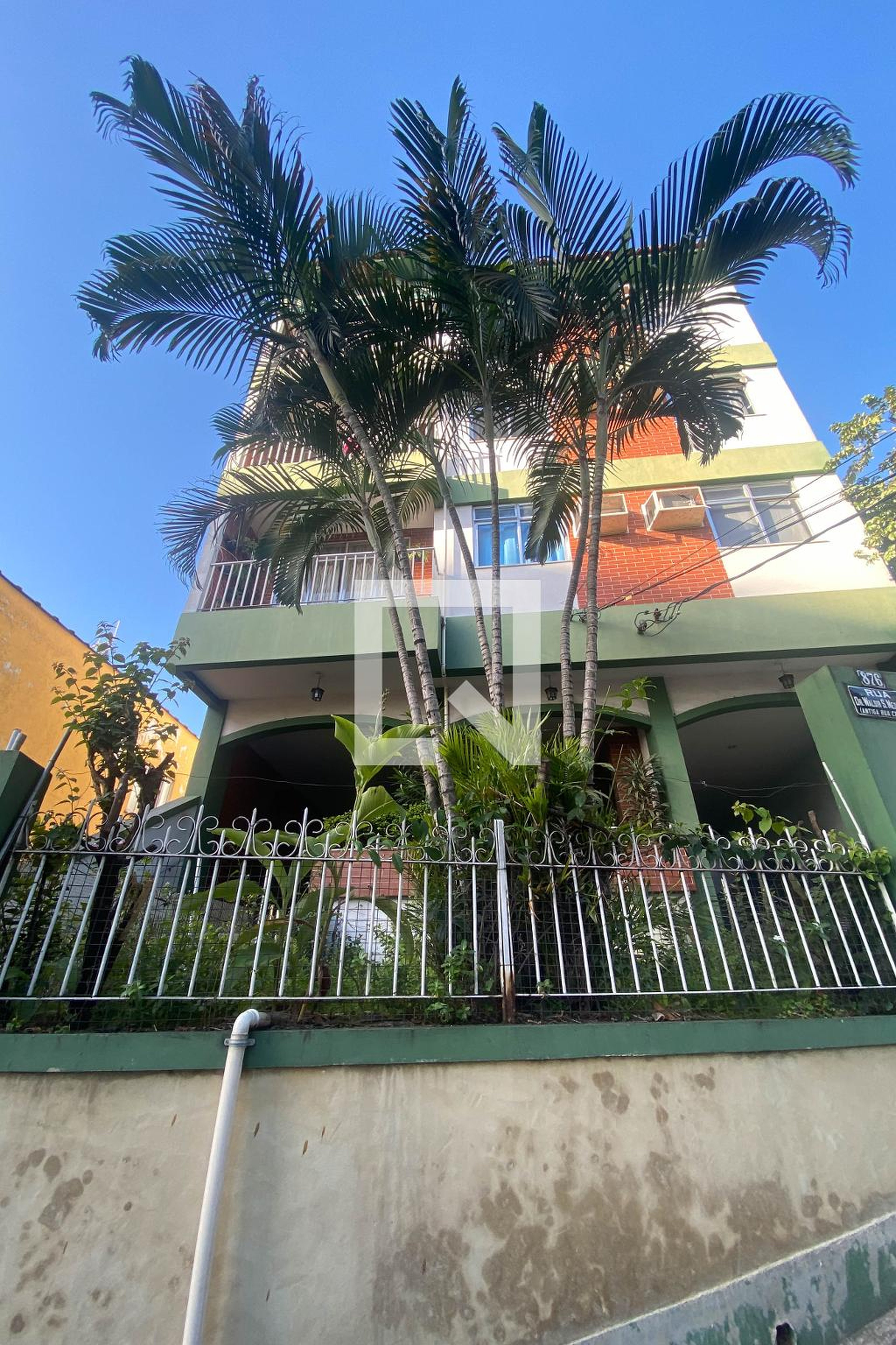 Fachada Condomínio em Rua Waldir de Souza Medeiros- Rj, 25265-008, Brasil, 876