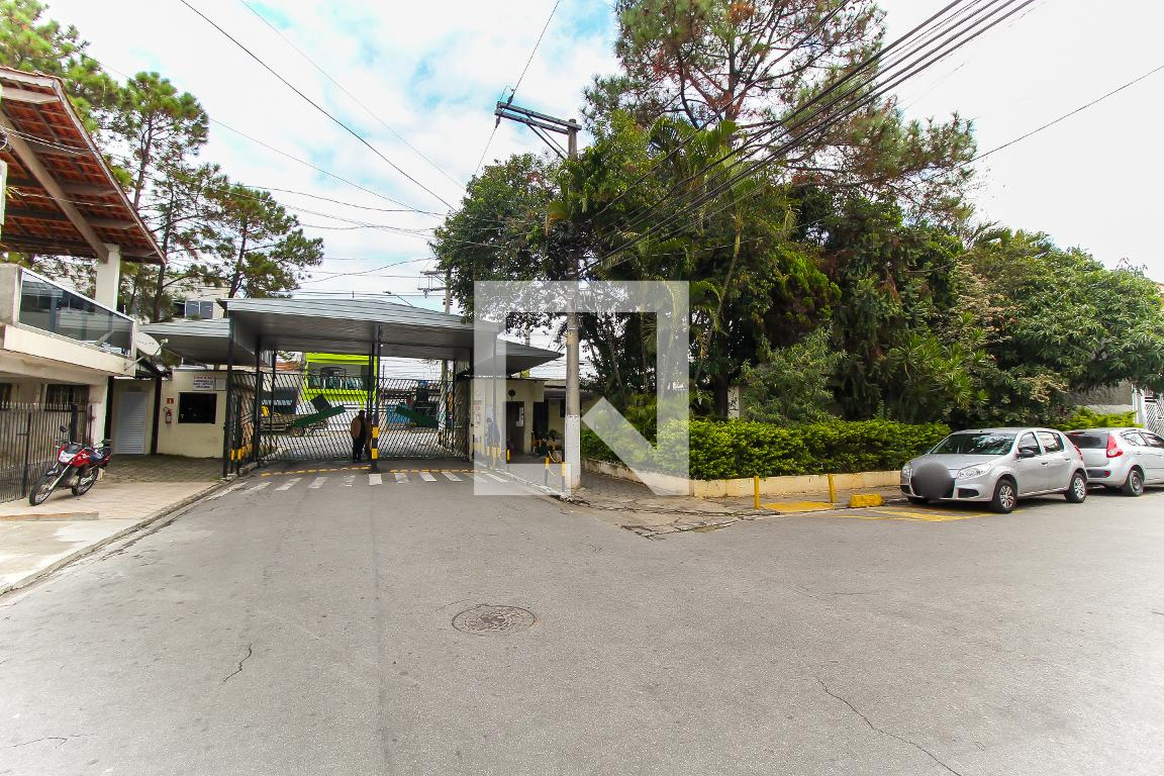 Entrada - Jardim dos Pinheiros