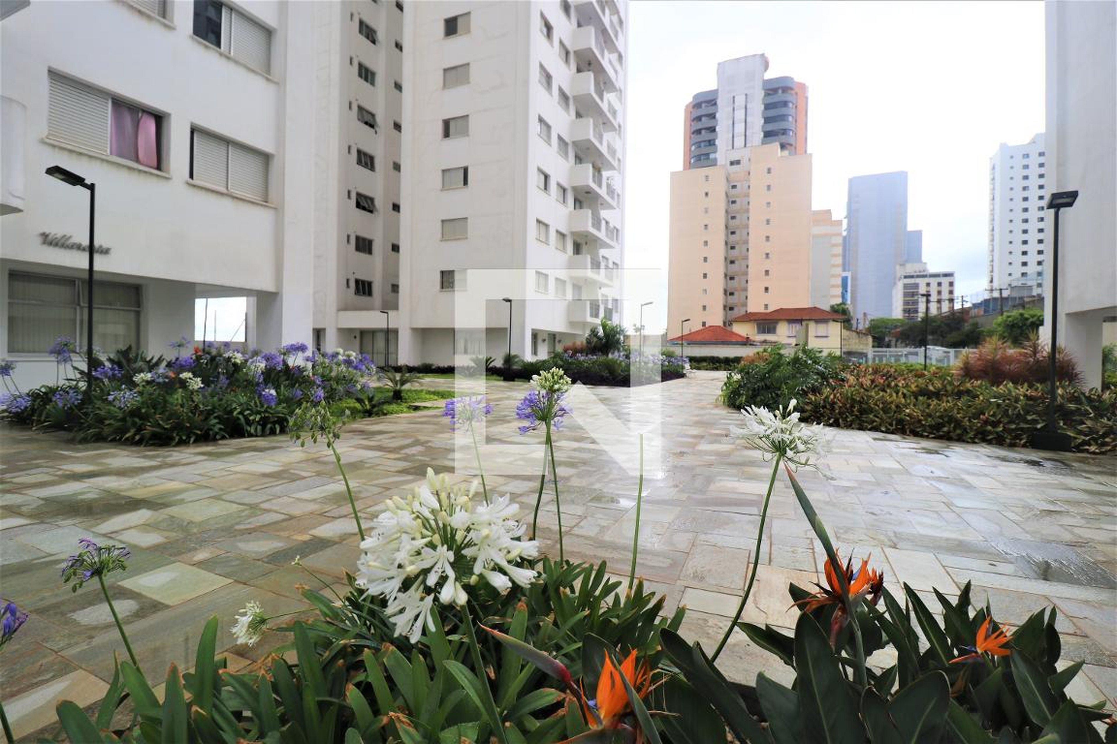 Área externa - Praça das Orquídeas