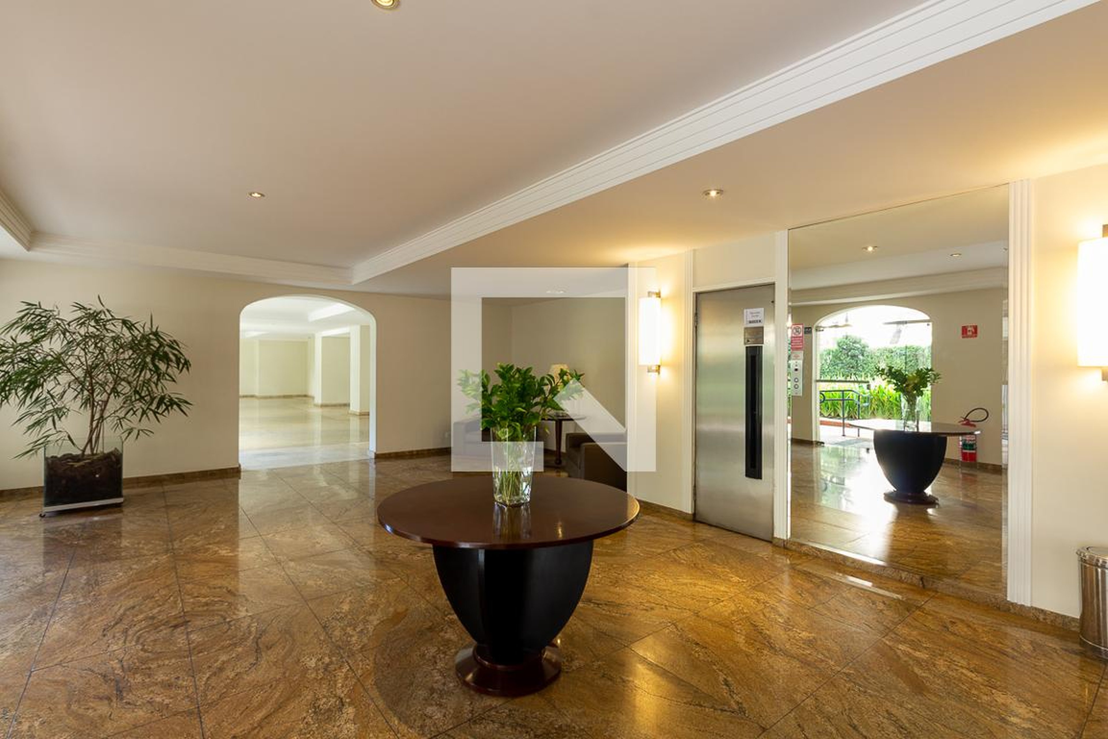 Hall Social - Arlene e Lucienne