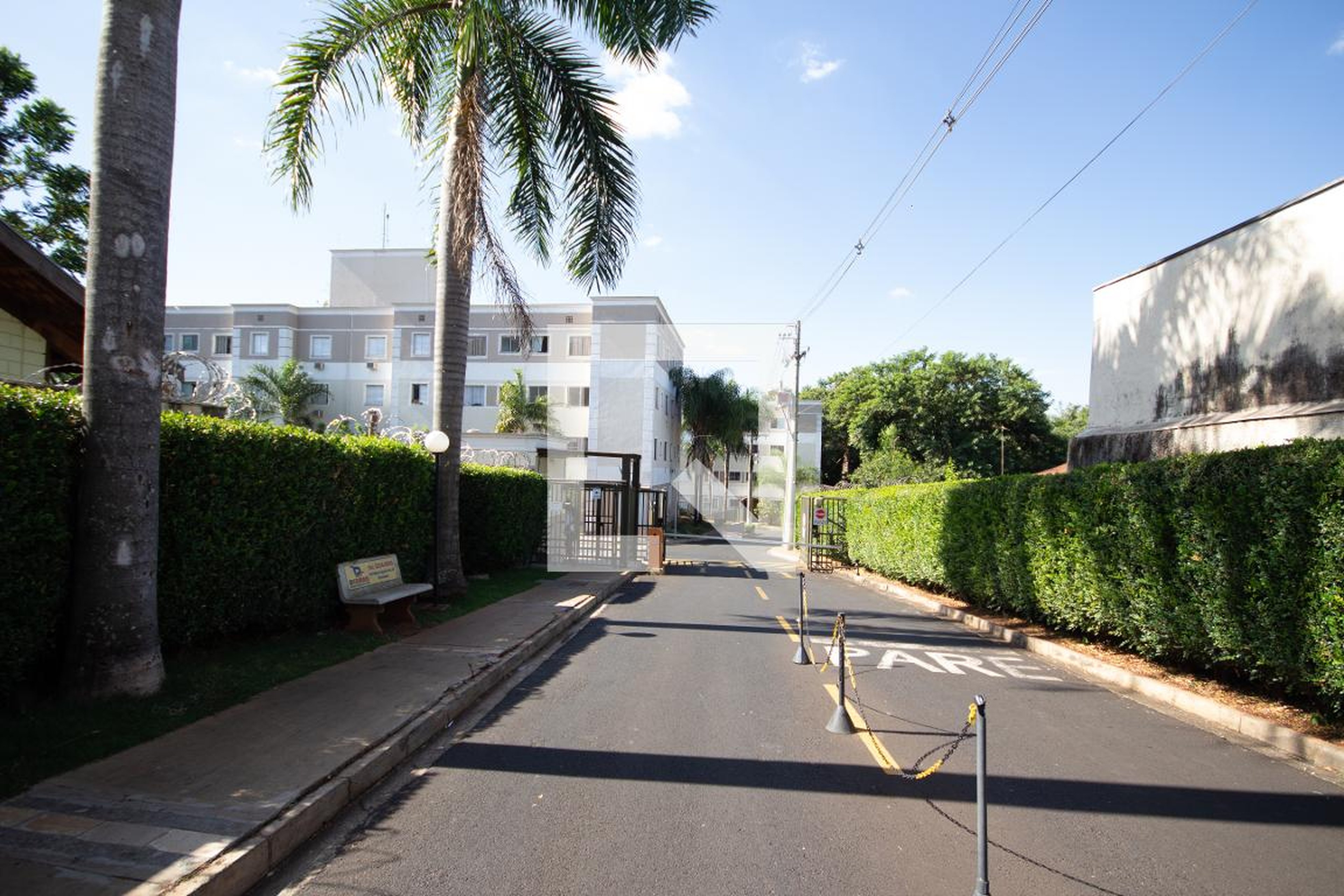 Fachada do condomínio Condomínio Rosa dos Ventos