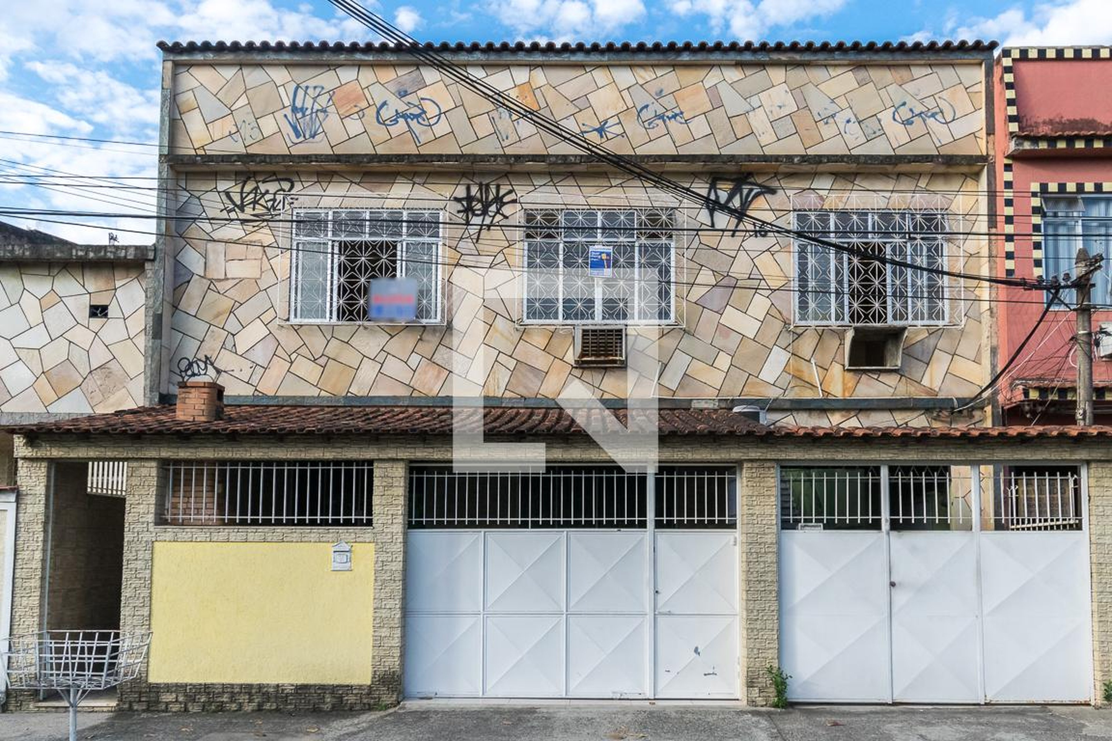 Fachada do Prédio Condomínio em Rua Ministro Artur Costa, 742