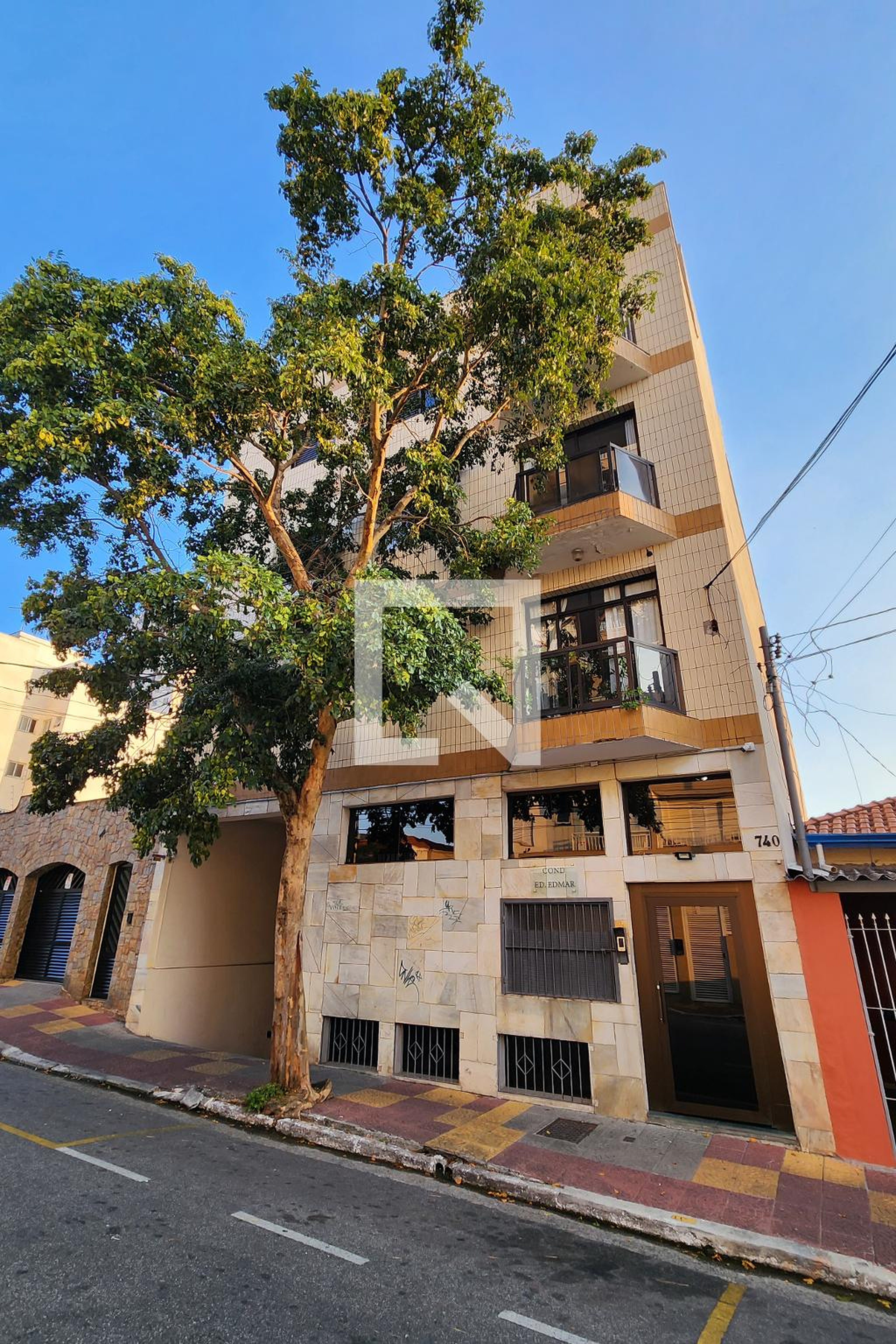Fachada Condomínio em Alameda Cassaquera, 740