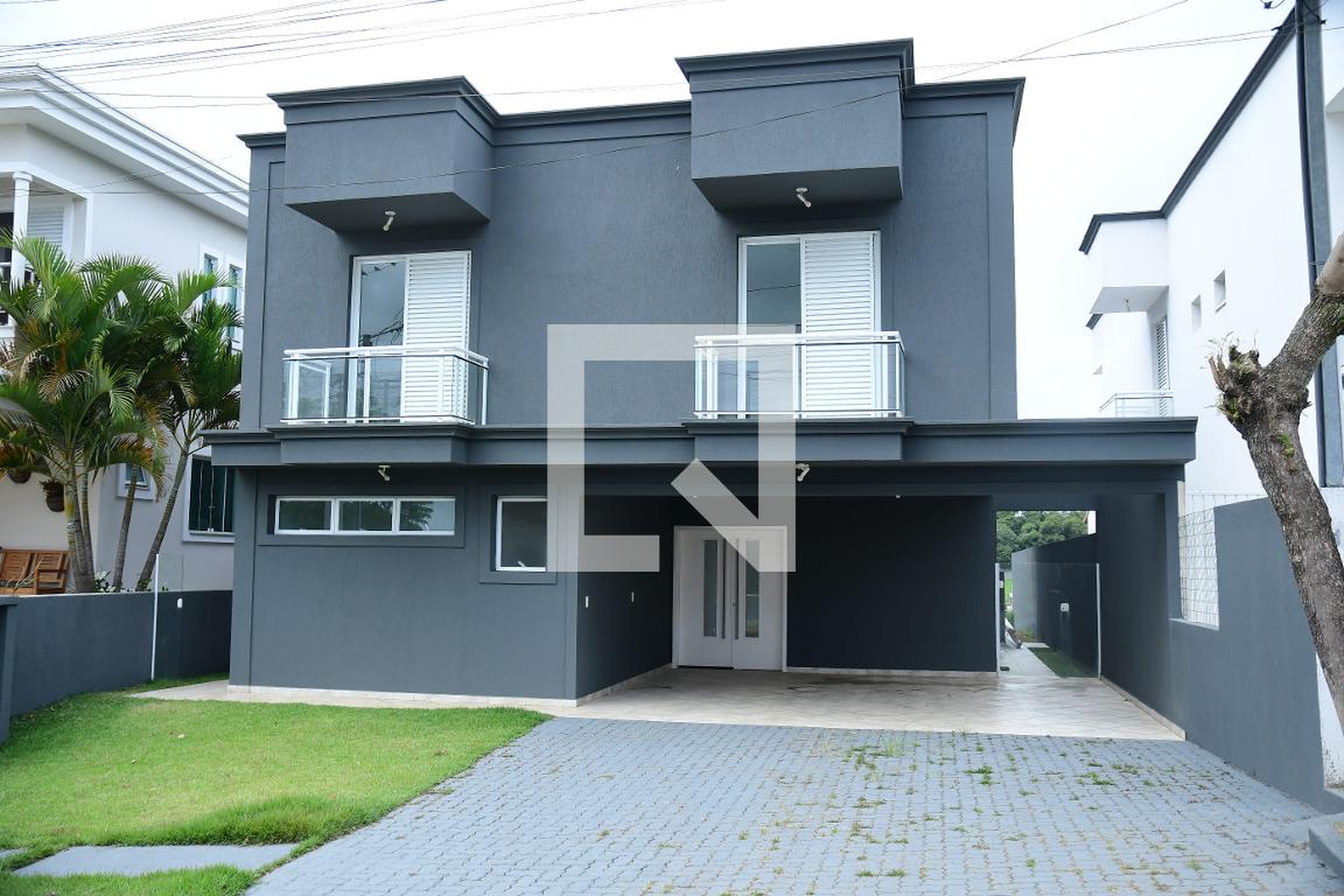 Fachada Condomínio em Alameda Canto dos Pássaros, 105