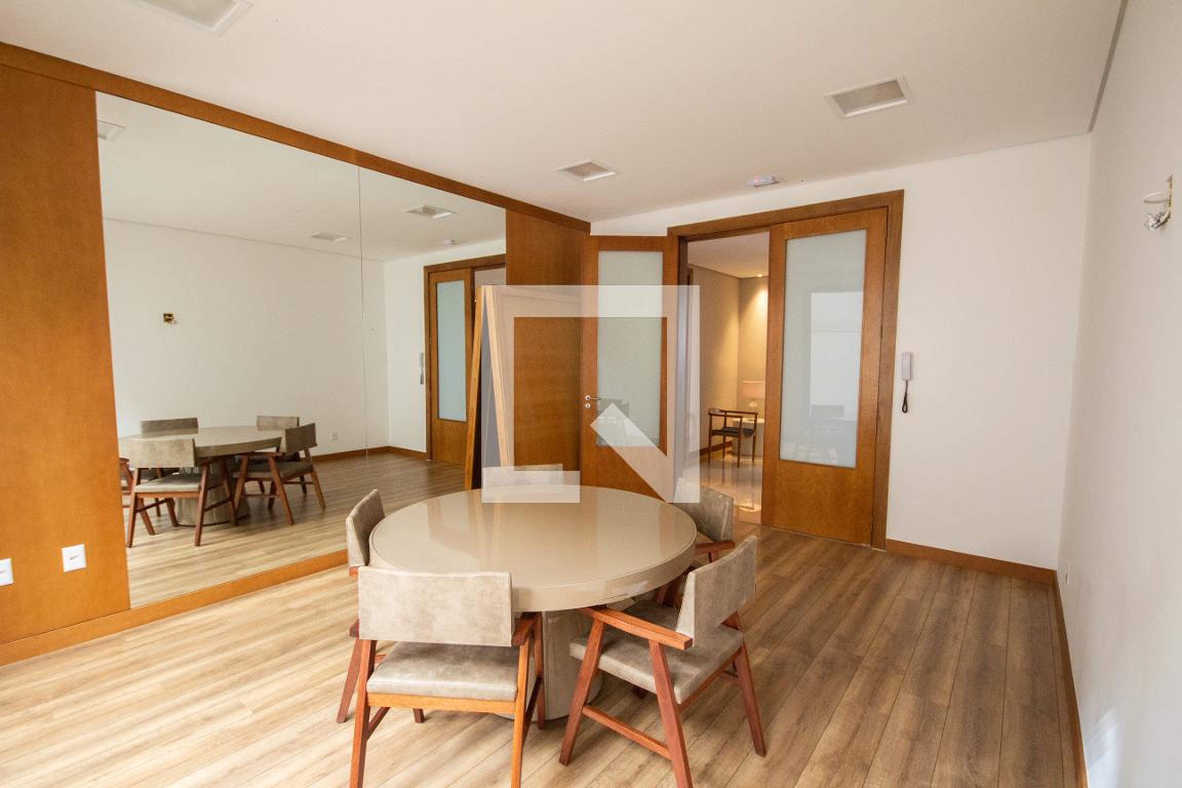 Salão de jogos - LE Parc