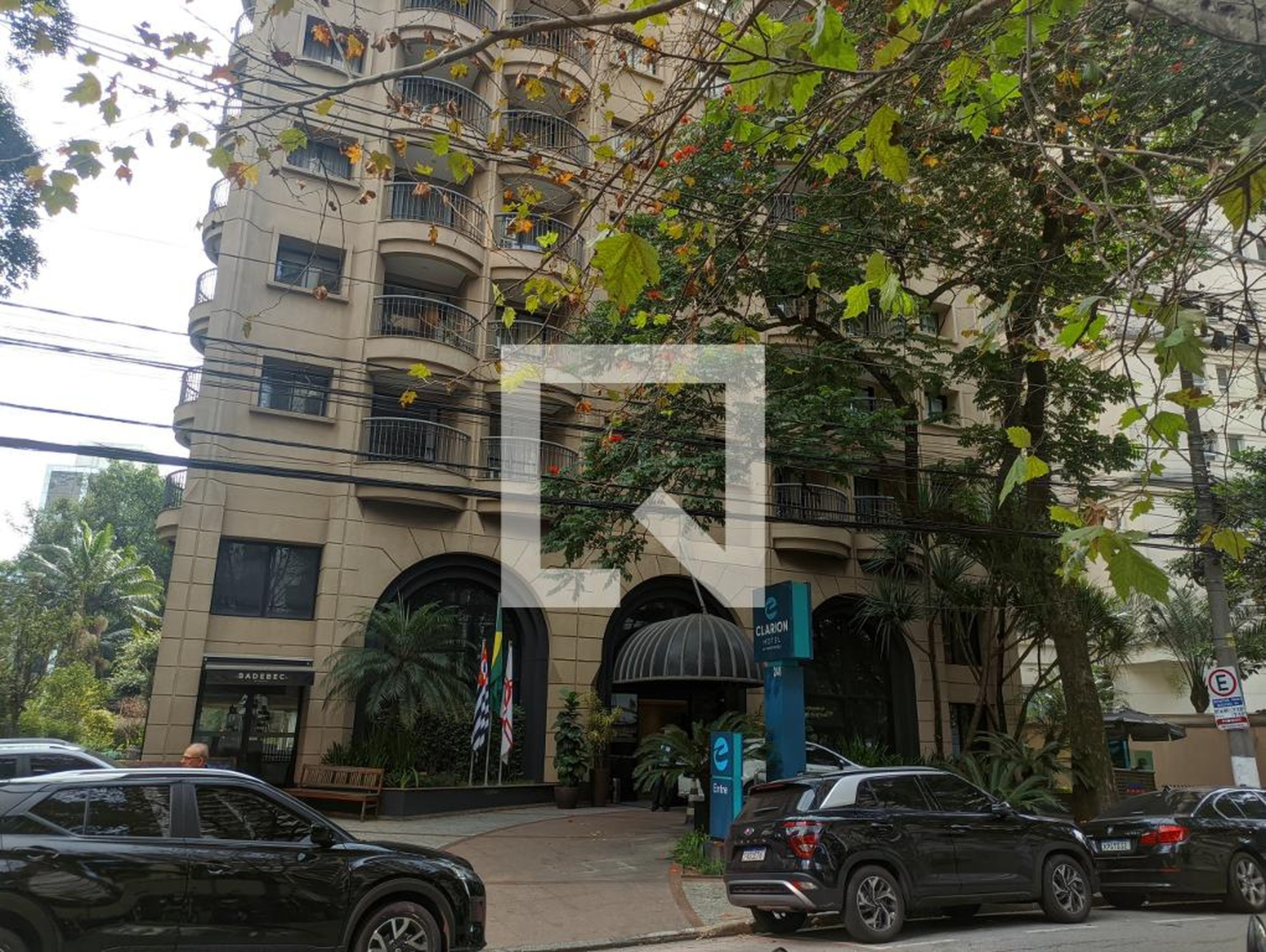 Fachada Condomínio Hotel Clarion Faria Lima