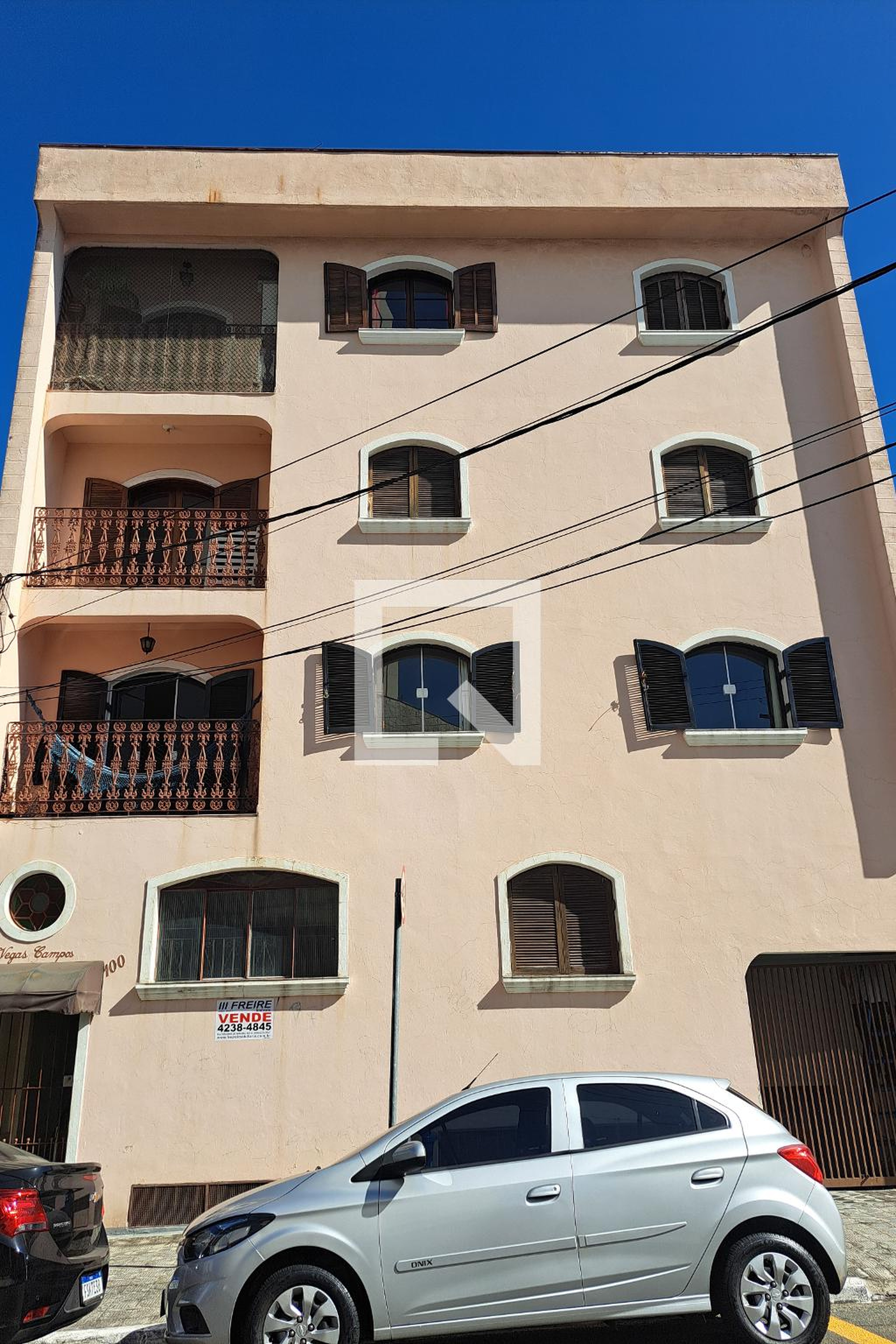 Fachada Condomínio em Rua Flórida, 100