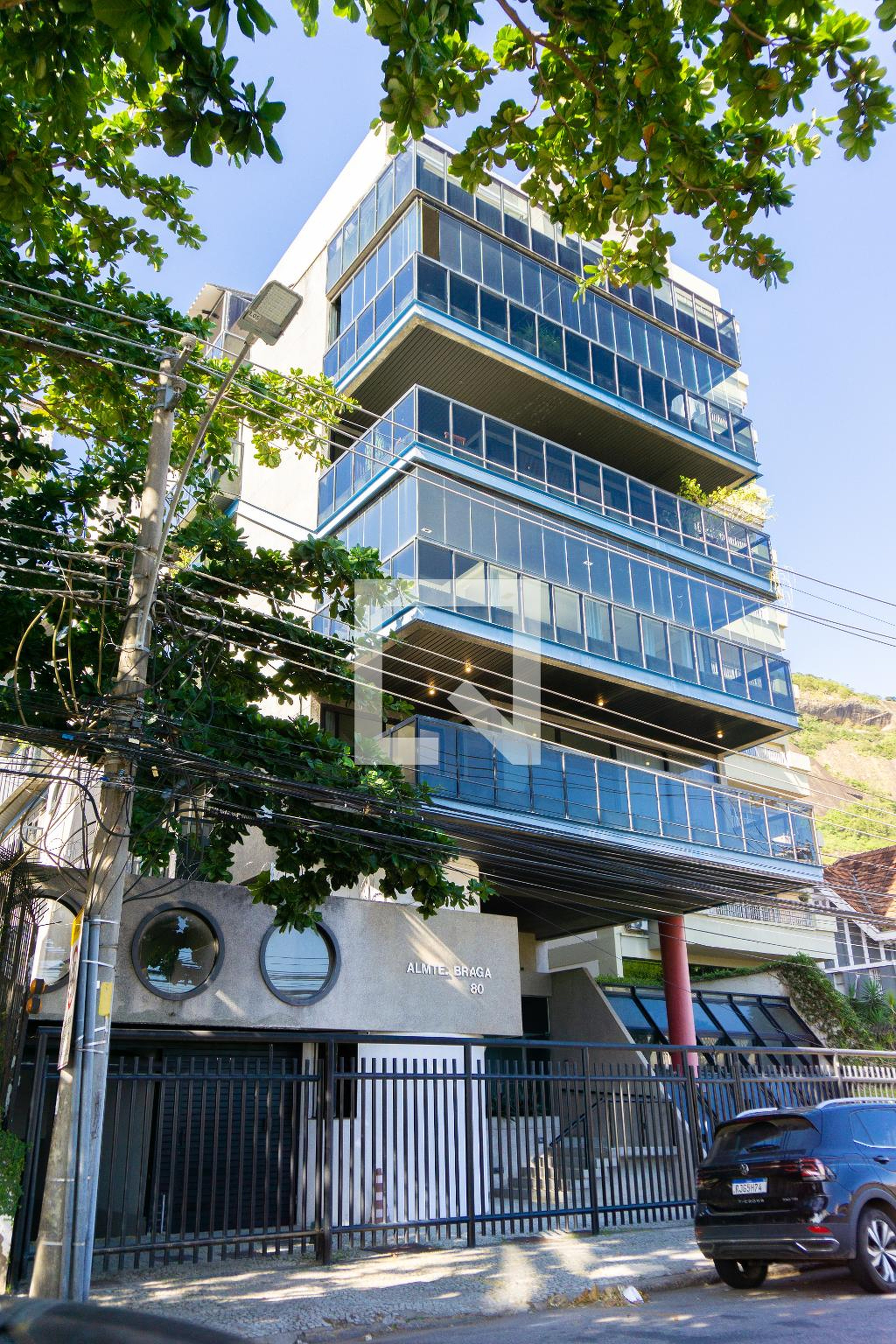 Fachada Condomínio Almirante Braga