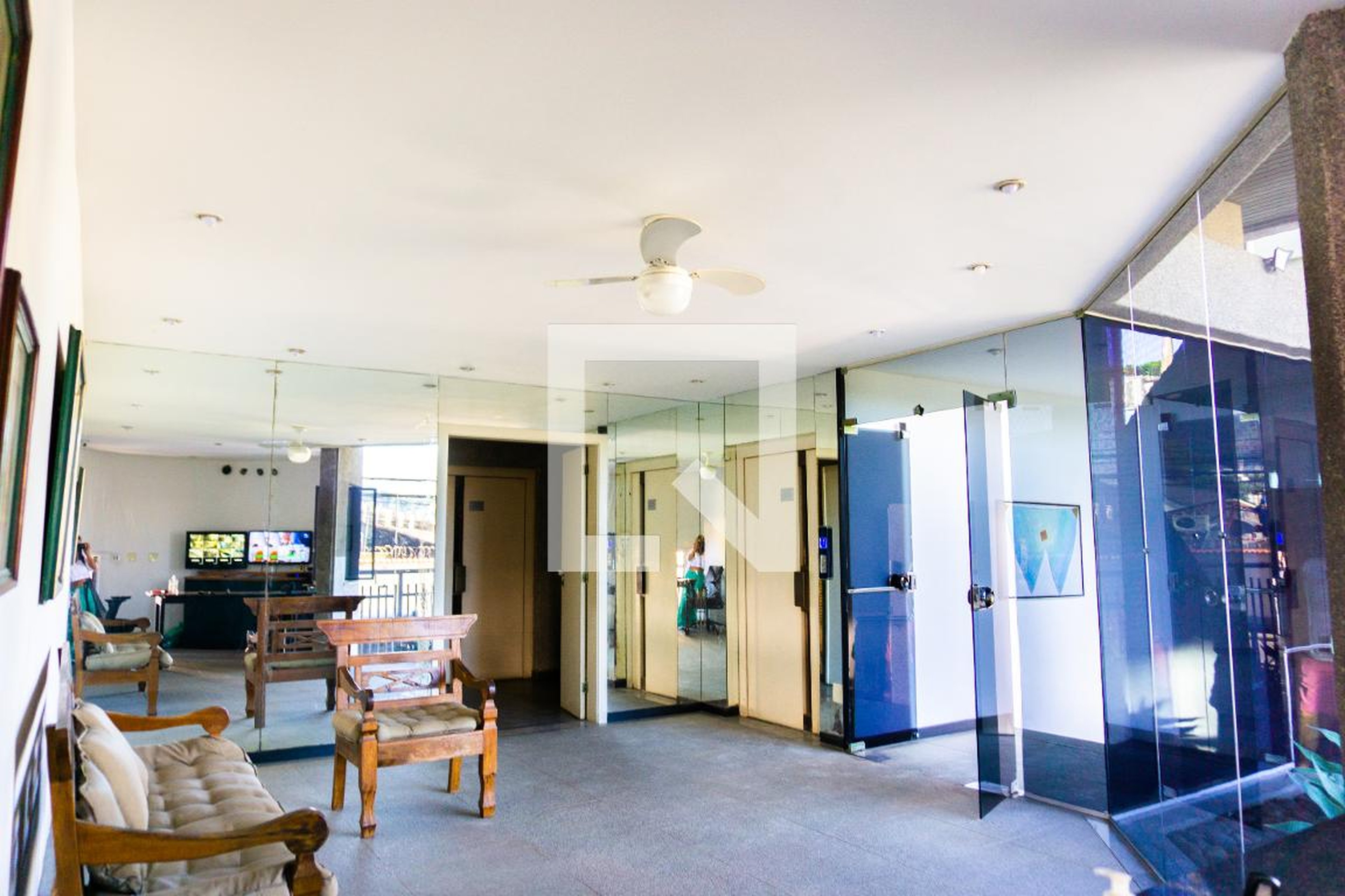 Hall de Entrada - Almirante Braga