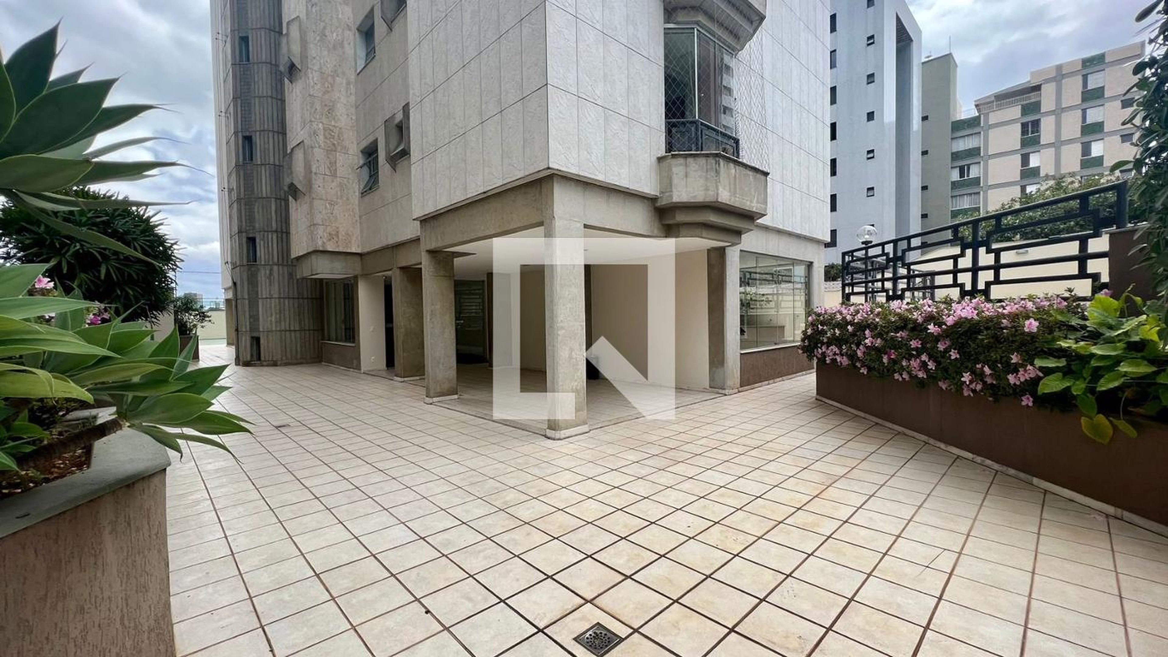 Entrada Condomínio D Alphonsus Camiña