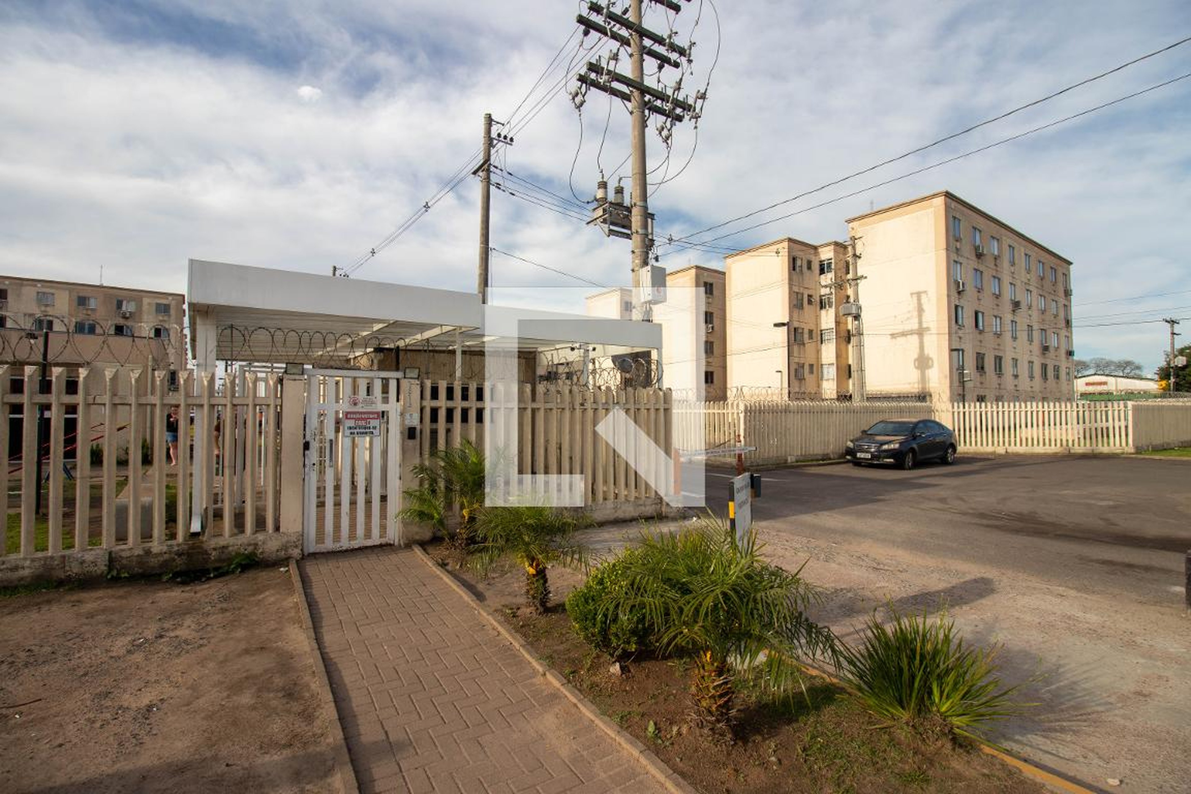Fachada do Condomínio Condomínio em Avenida Francisco Silveira Bitencourt, 23
