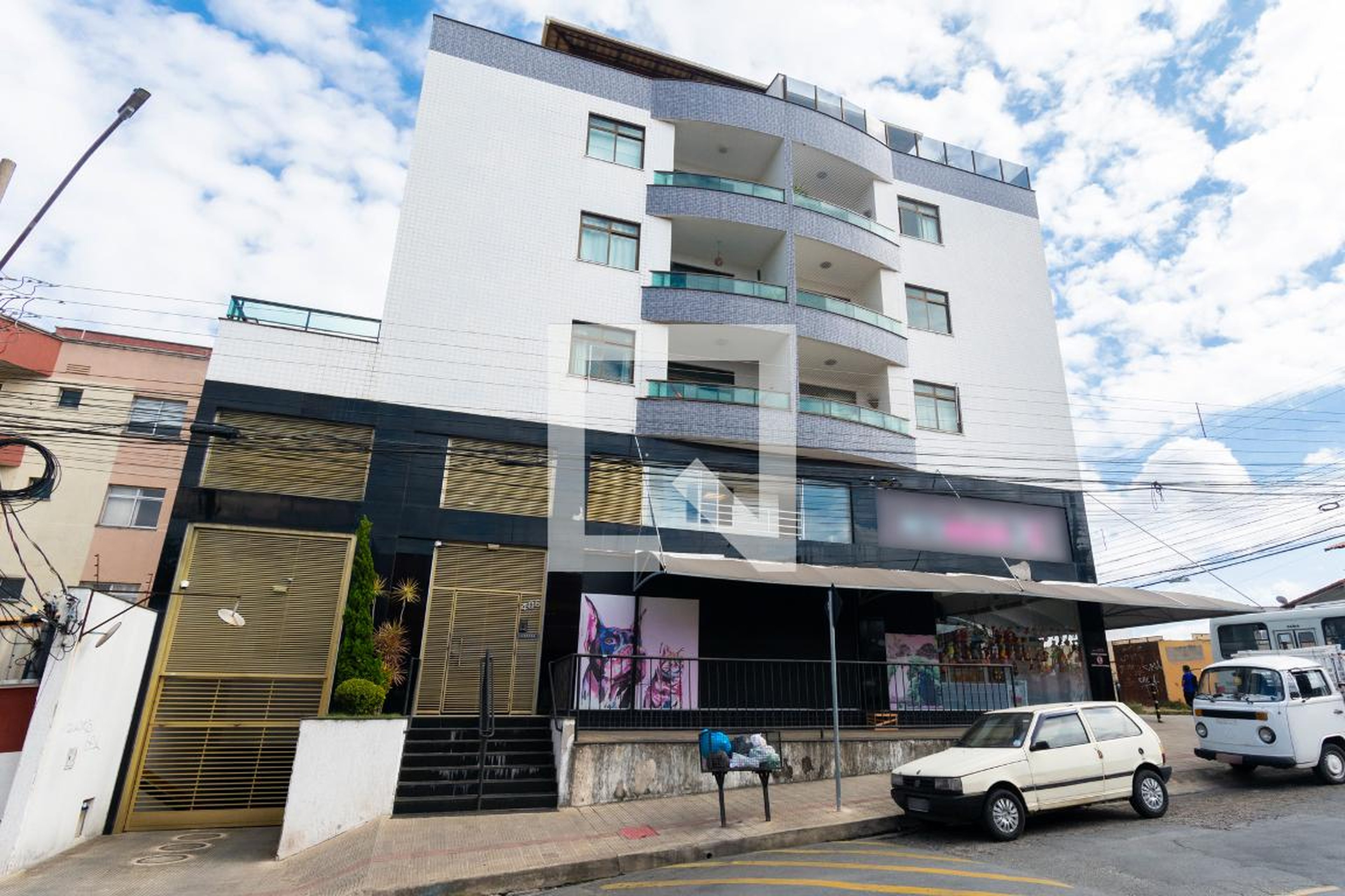 Fachada Condomínio em Rua Rio Solimões, 406