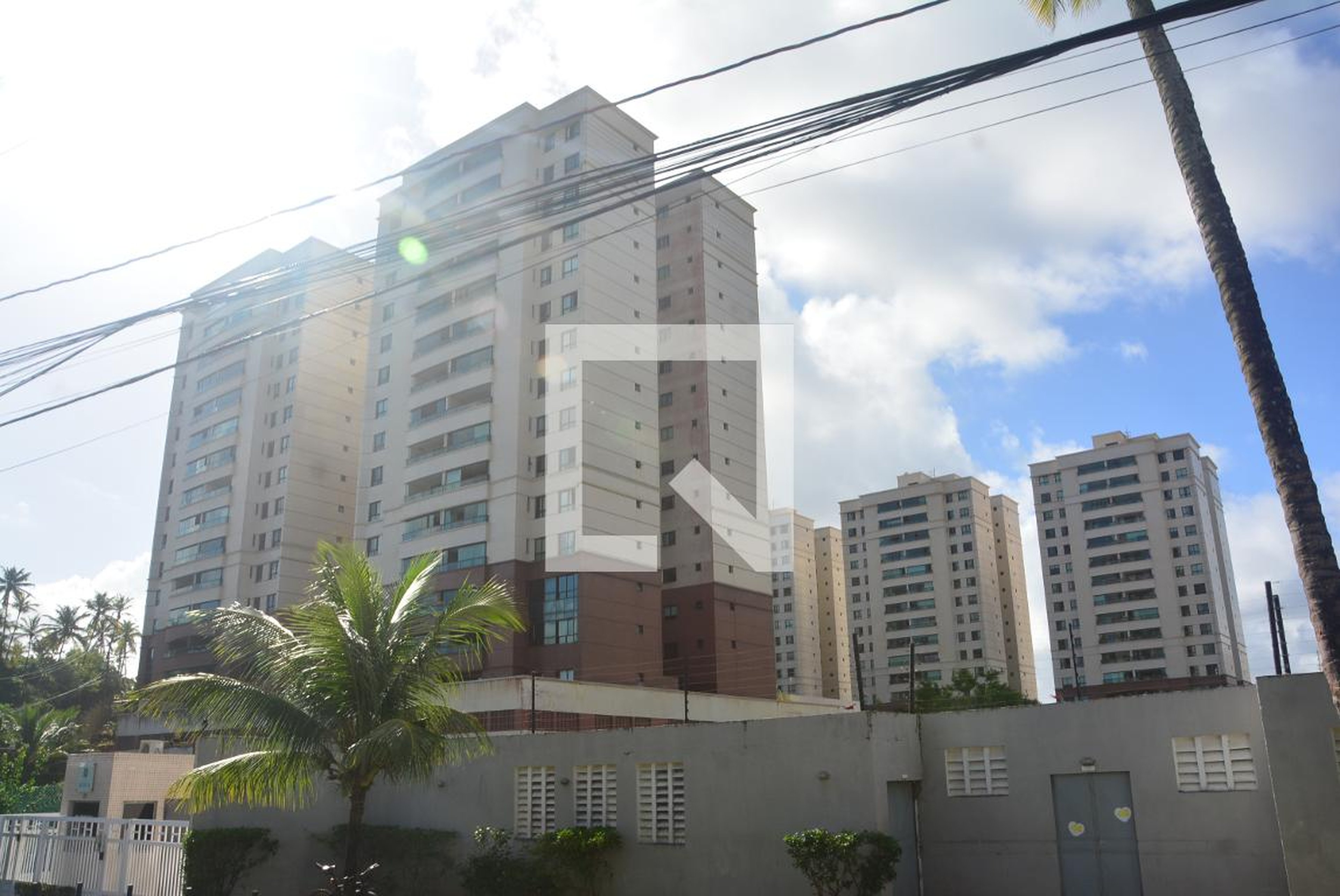 Fachada do condomínio Condomínio Parque Tropical