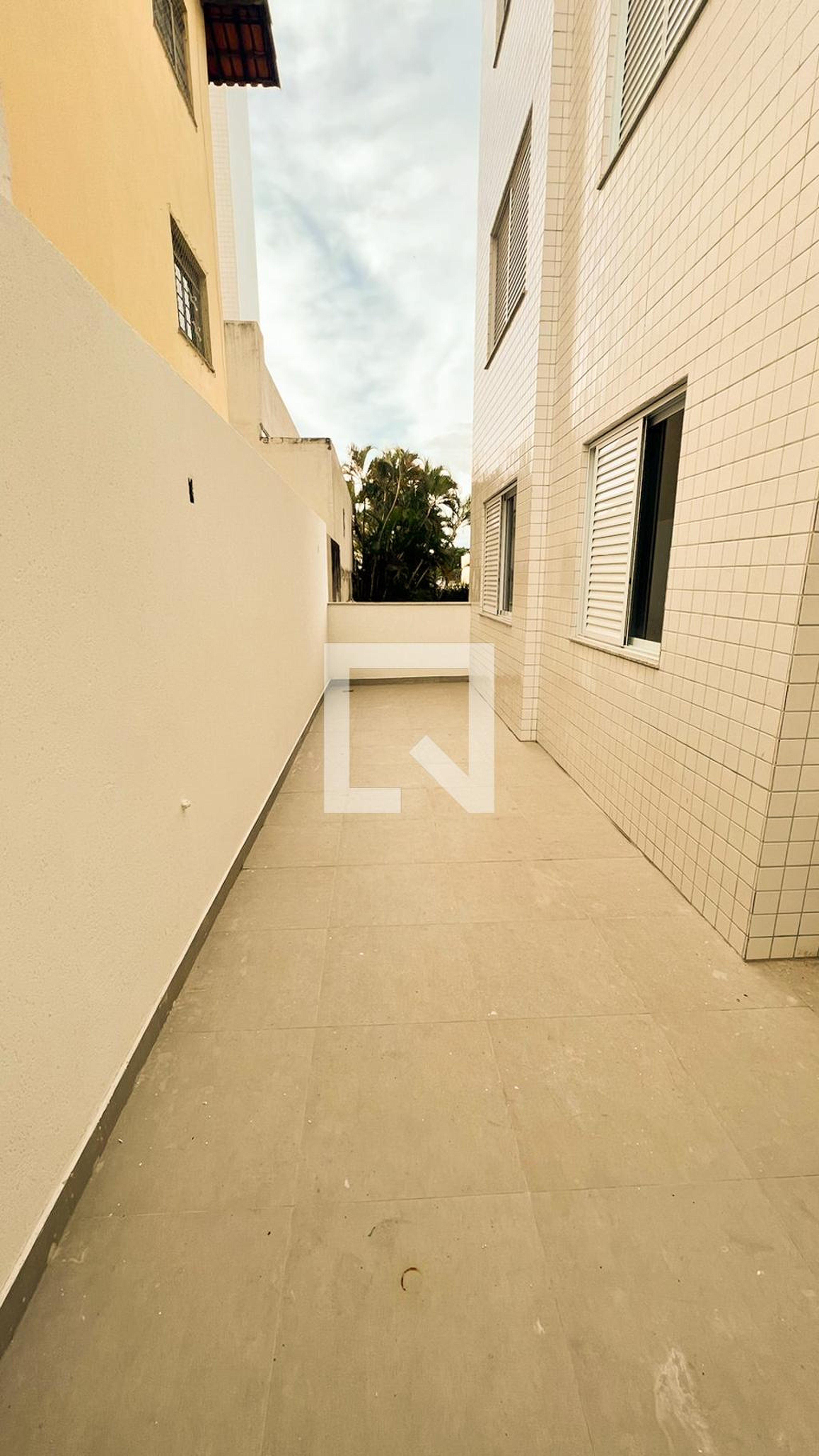 Área Externa Condomínio em Rua Irmã Eufêmia, 505