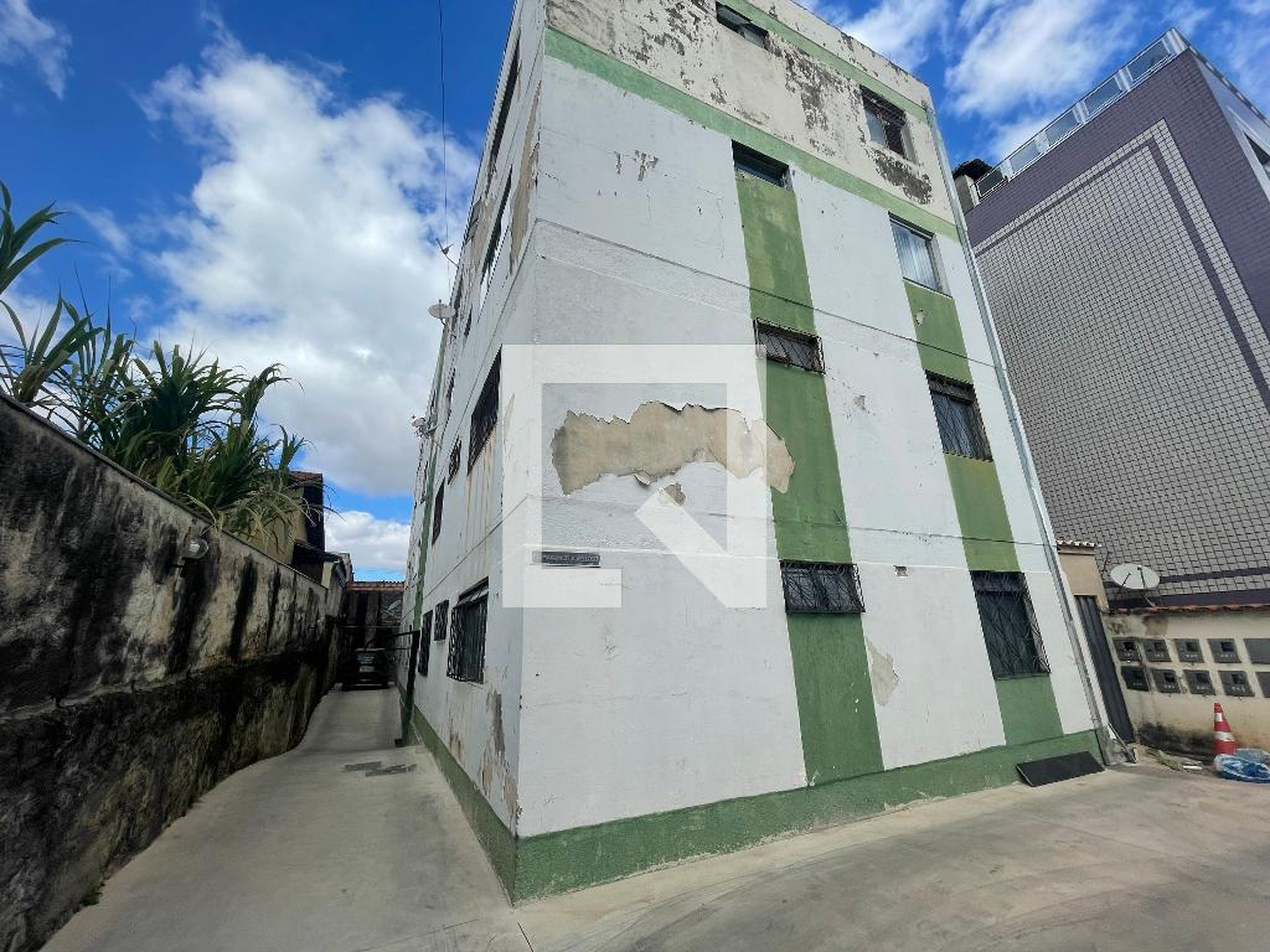 Fachada do Prédio Condomínio em Rua da França, 833